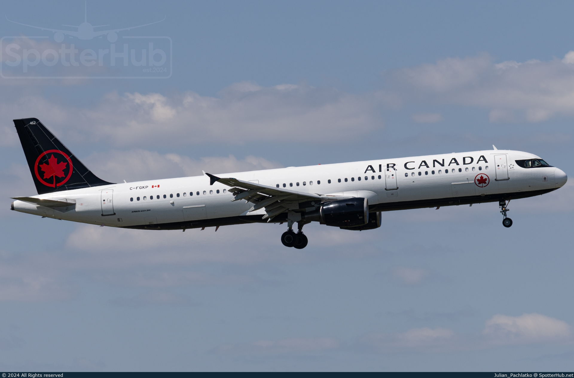 Photo of C-FGKP - Airbus A321-211 operated by Air Canada
