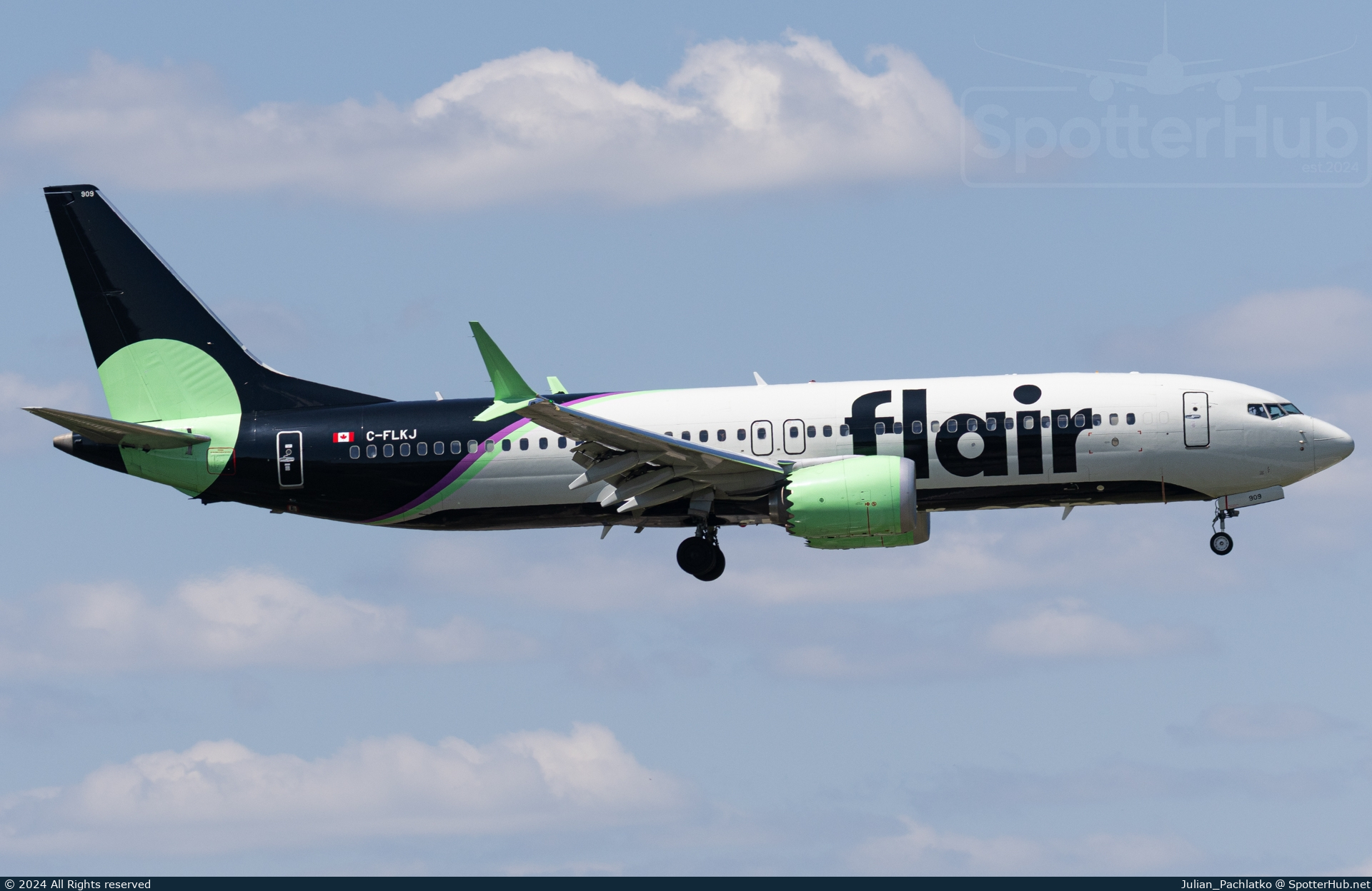 Photo of C-FLKJ - Boeing 737 MAX 8 operated by Flair Airlines