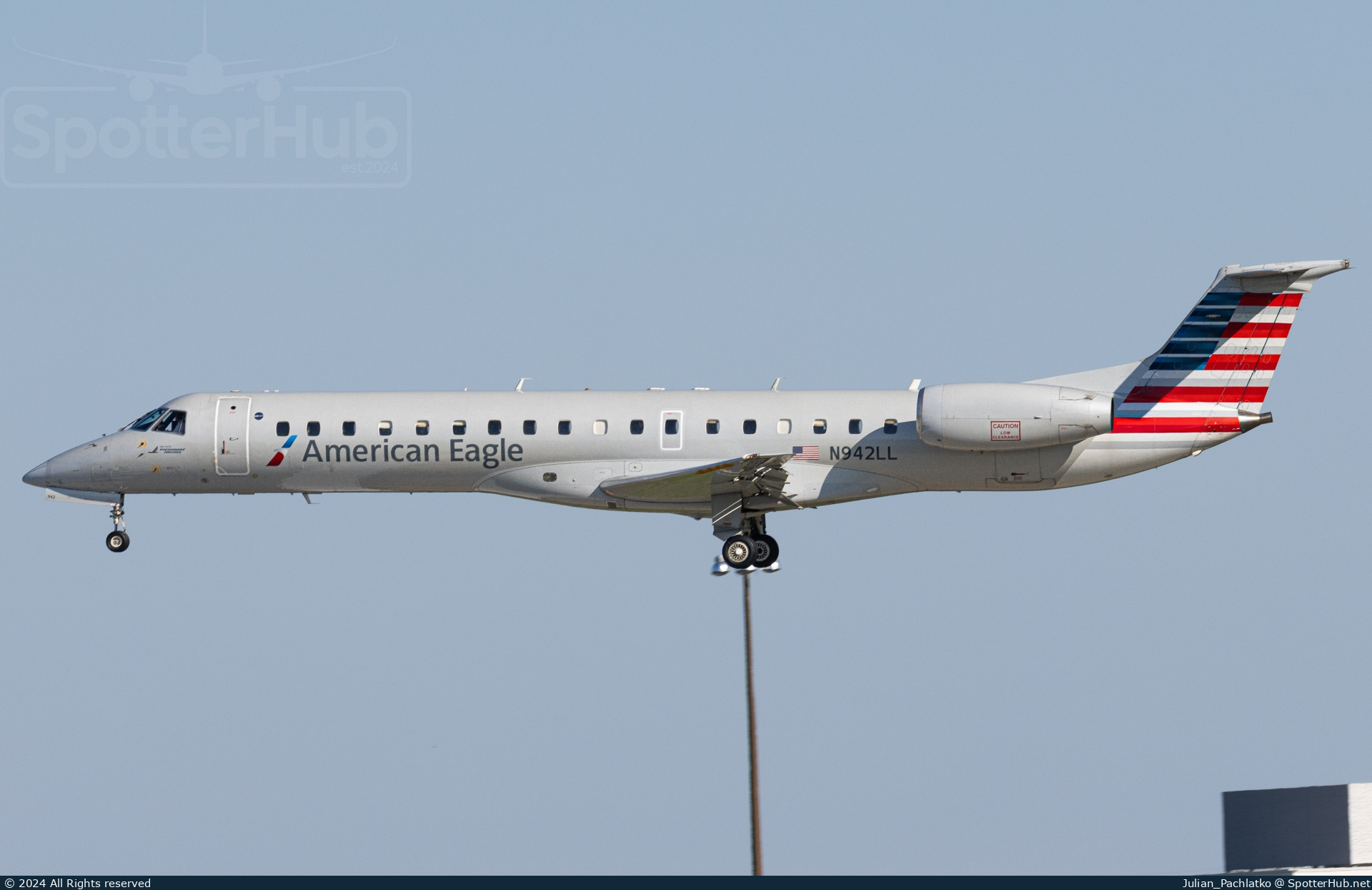 Photo of N942LL - Embraer ERJ-145LR operated by American Eagle (opb Envoy Air)