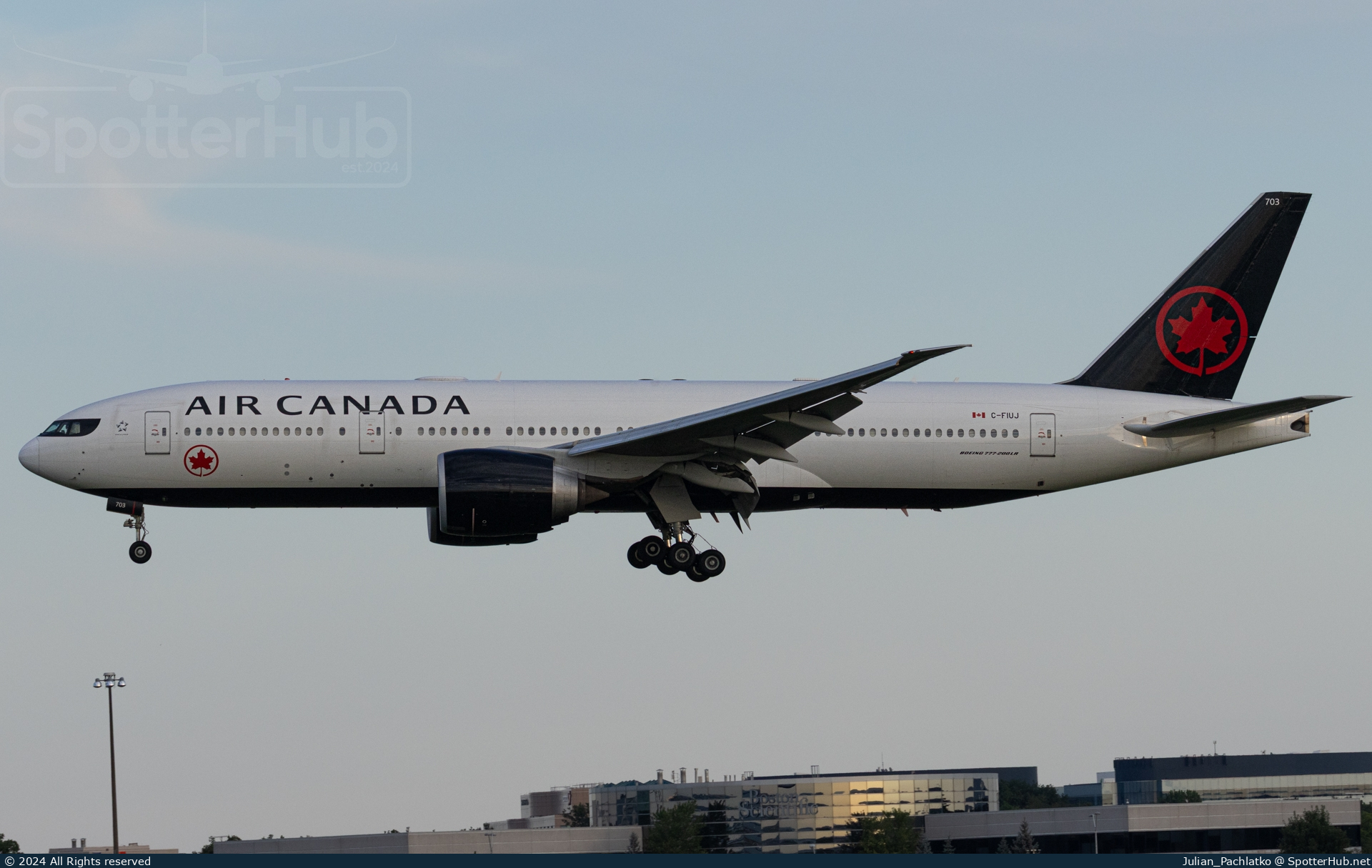 Photo of C-FIUJ - Boeing 777-233(LR) operated by Air Canada