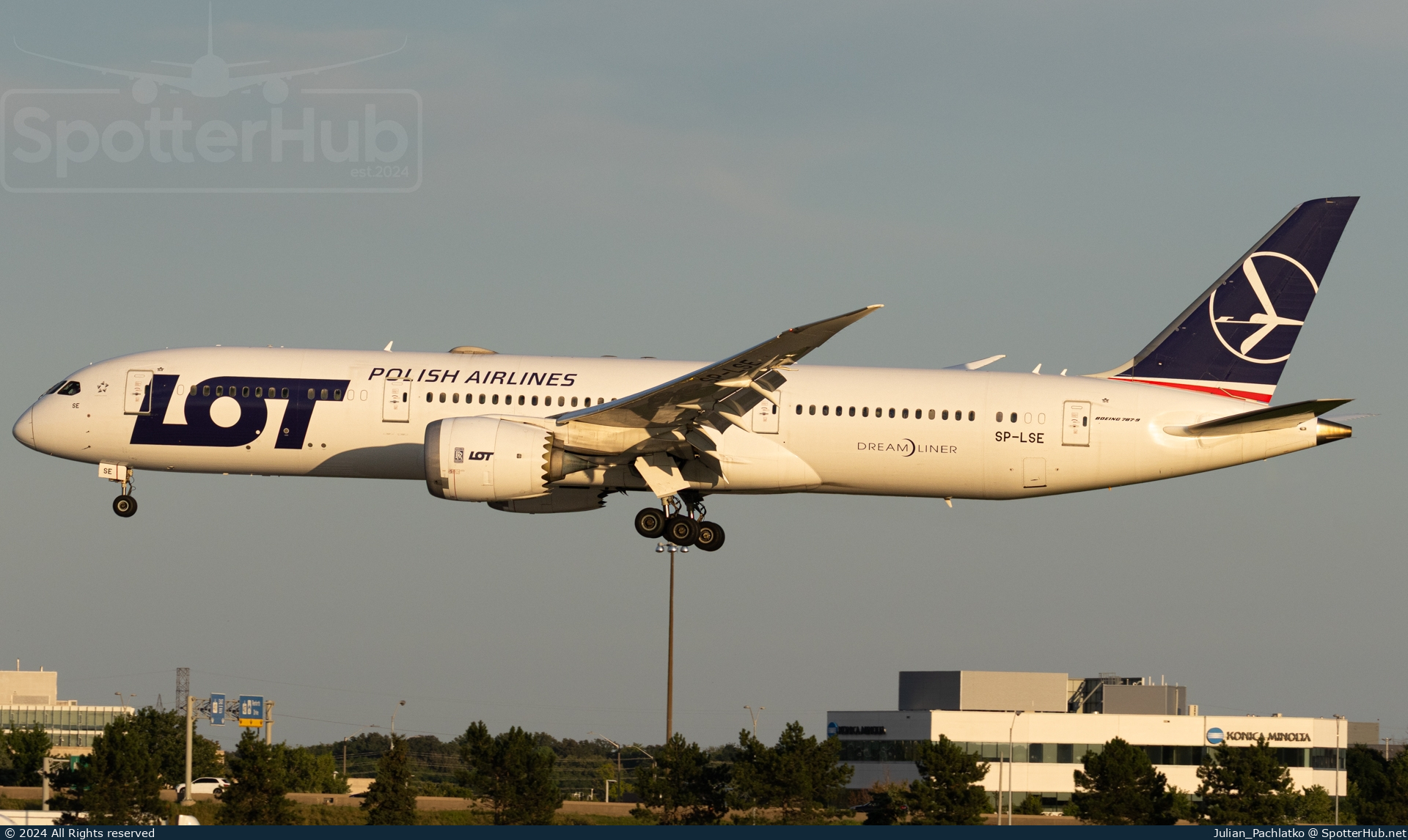 Photo of SP-LSE - Boeing 787-9 Dreamliner operated by LOT Polish Airlines
