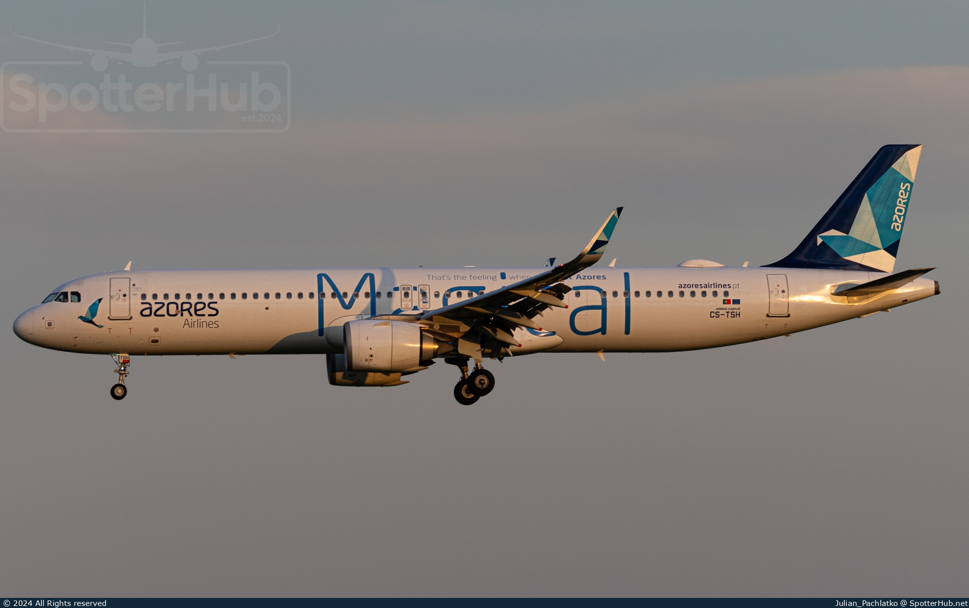 Photo of CS-TSH - Airbus A321-253NX operated by Azores Airlines