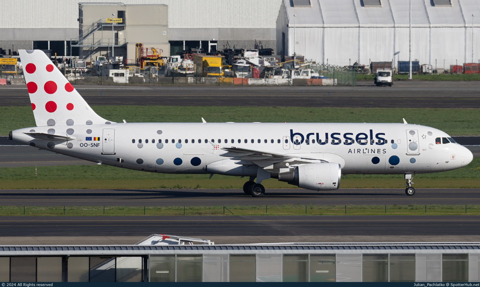 Photo of OO-SNF - Airbus A320-214 operated by Brussels Airlines