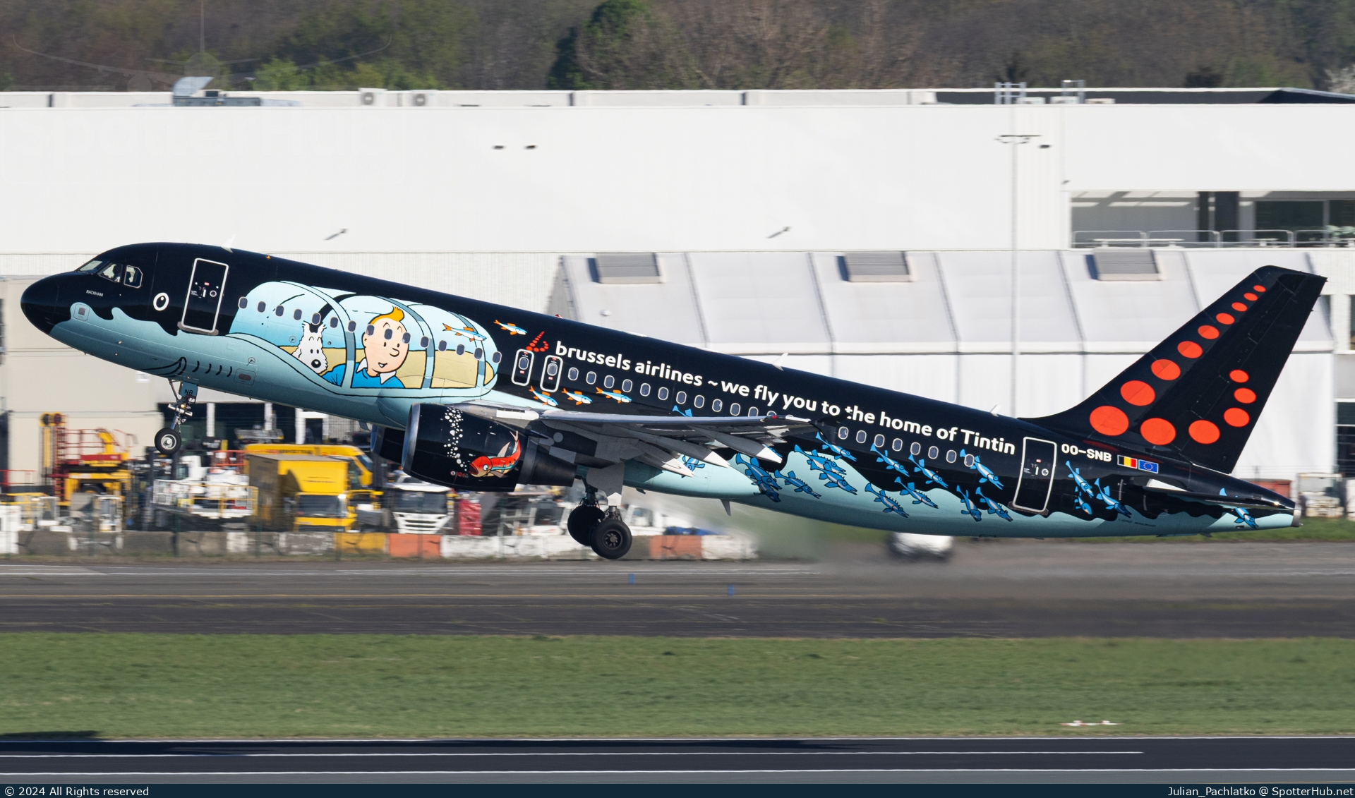 Photo of OO-SNB - Airbus A320-214 operated by Brussels Airlines