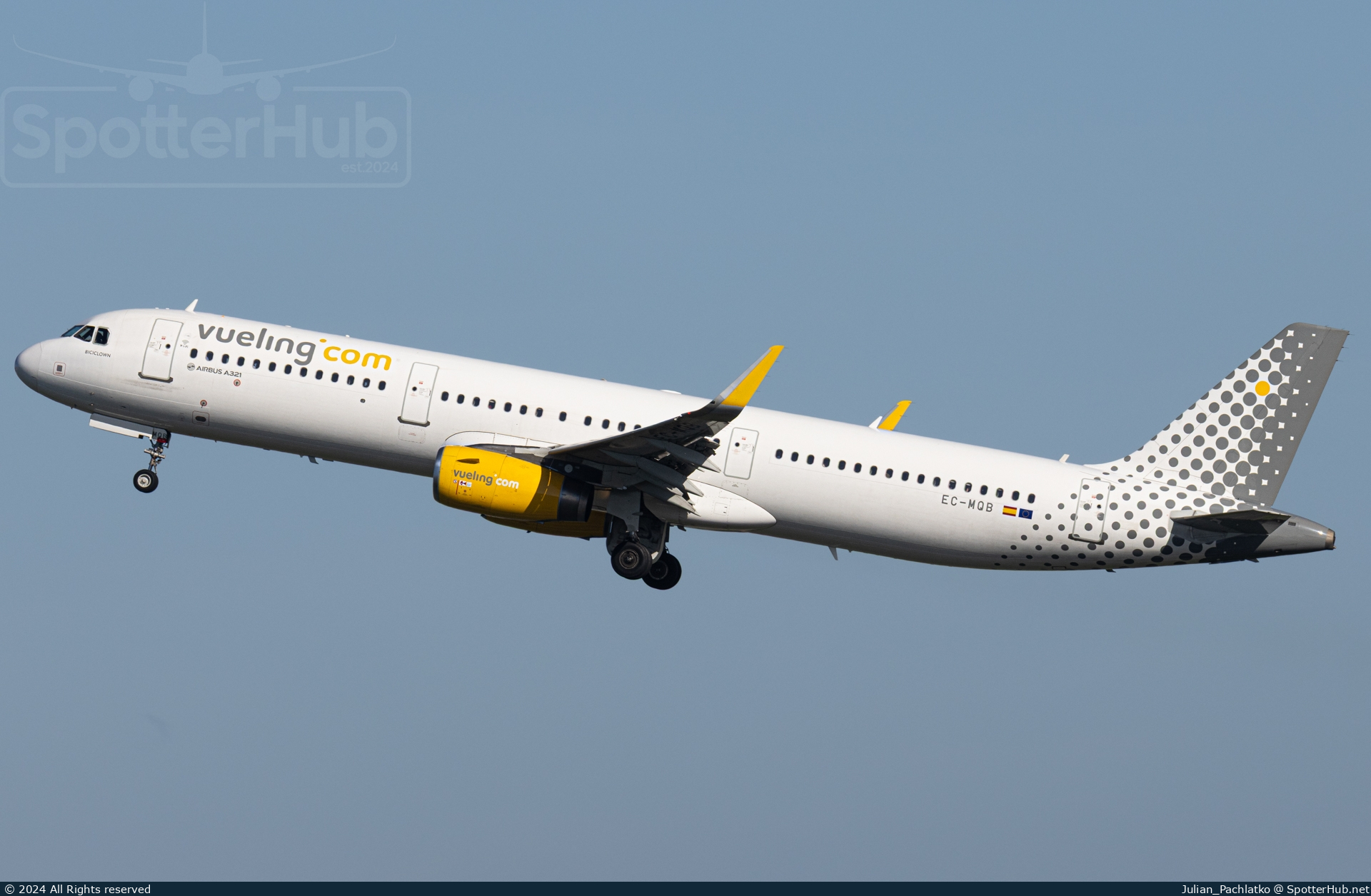 Photo of EC-MQB - Airbus A321-231 operated by Vueling
