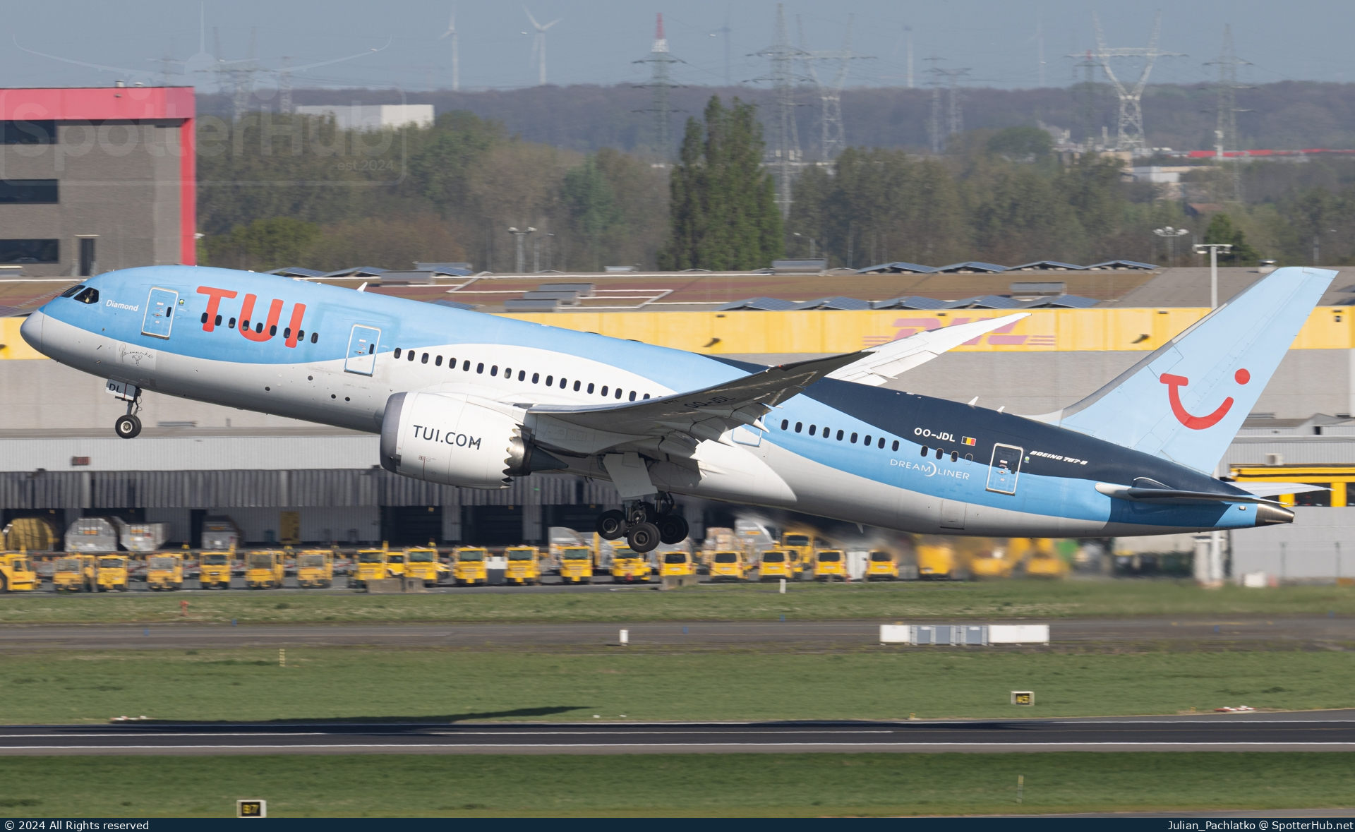 Photo of OO-JDL - Boeing 787-8 Dreamliner operated by TUI Airlines Belgium