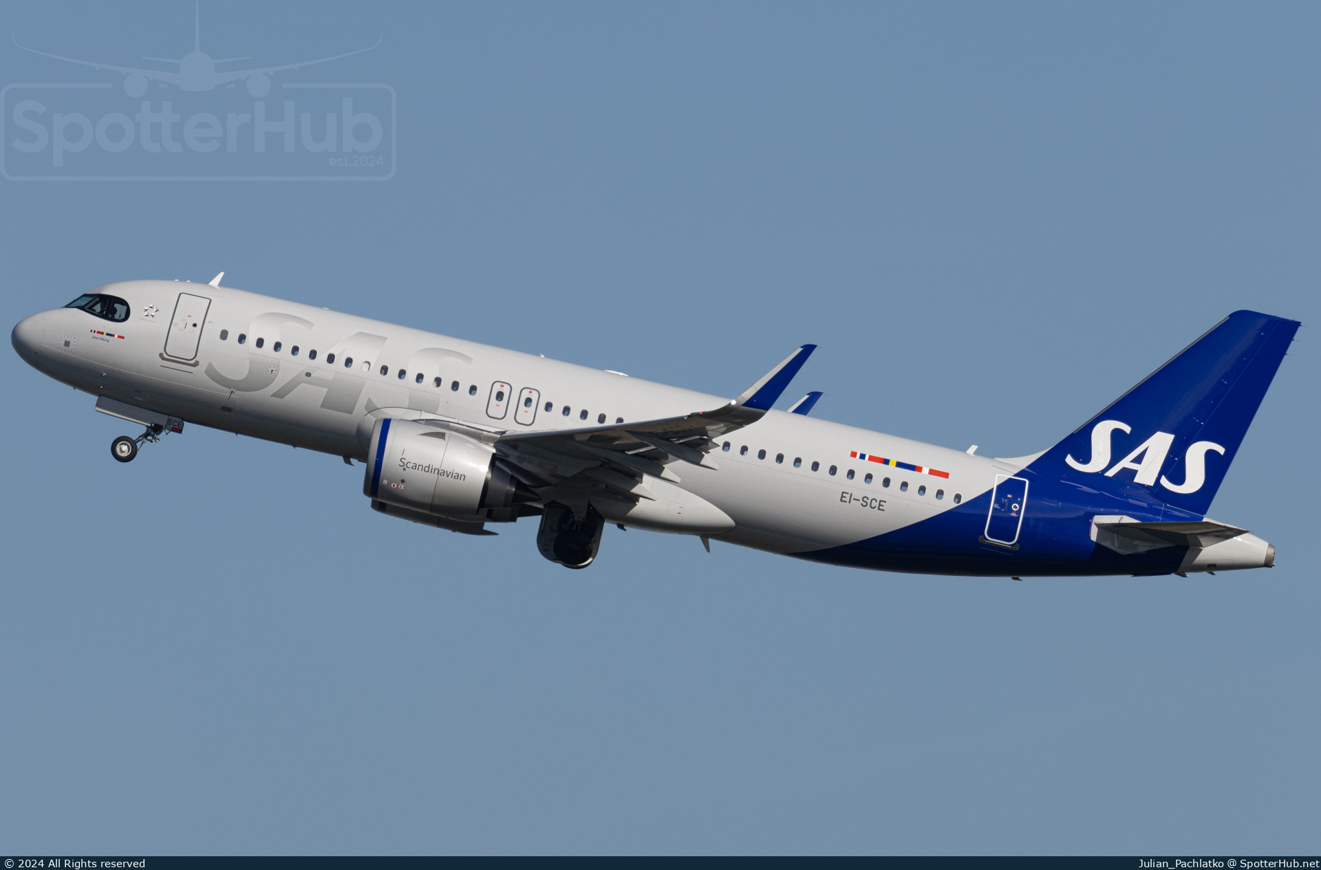 Photo of EI-SCE - Airbus A320-251N operated by SAS Connect