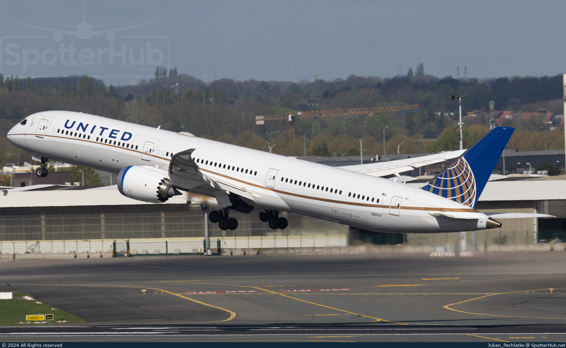 Photo of N91007 - Boeing 787-10 Dreamliner operated by United Airlines