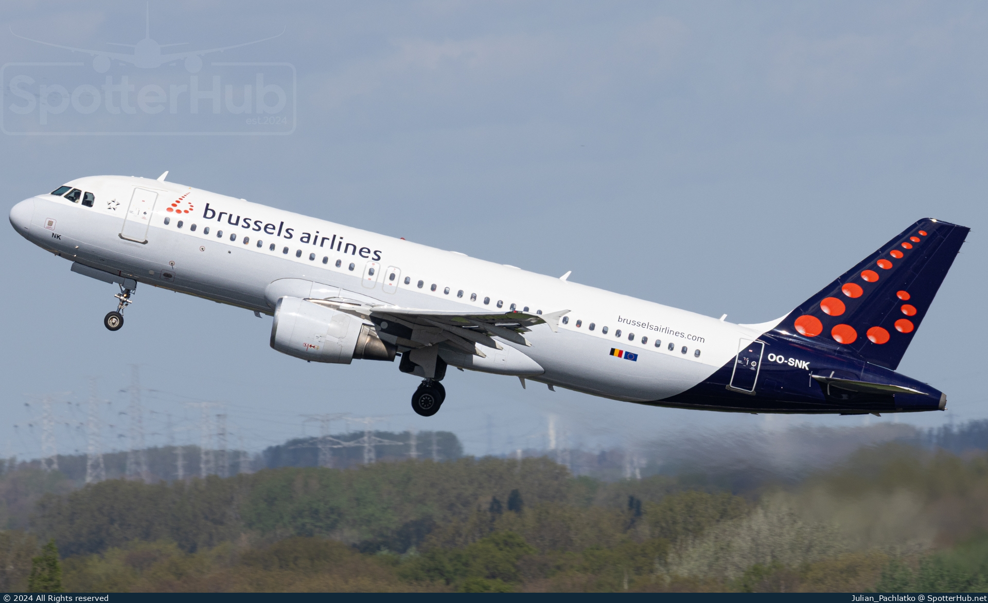 Photo of OO-SNK - Airbus A320-214 operated by Brussels Airlines