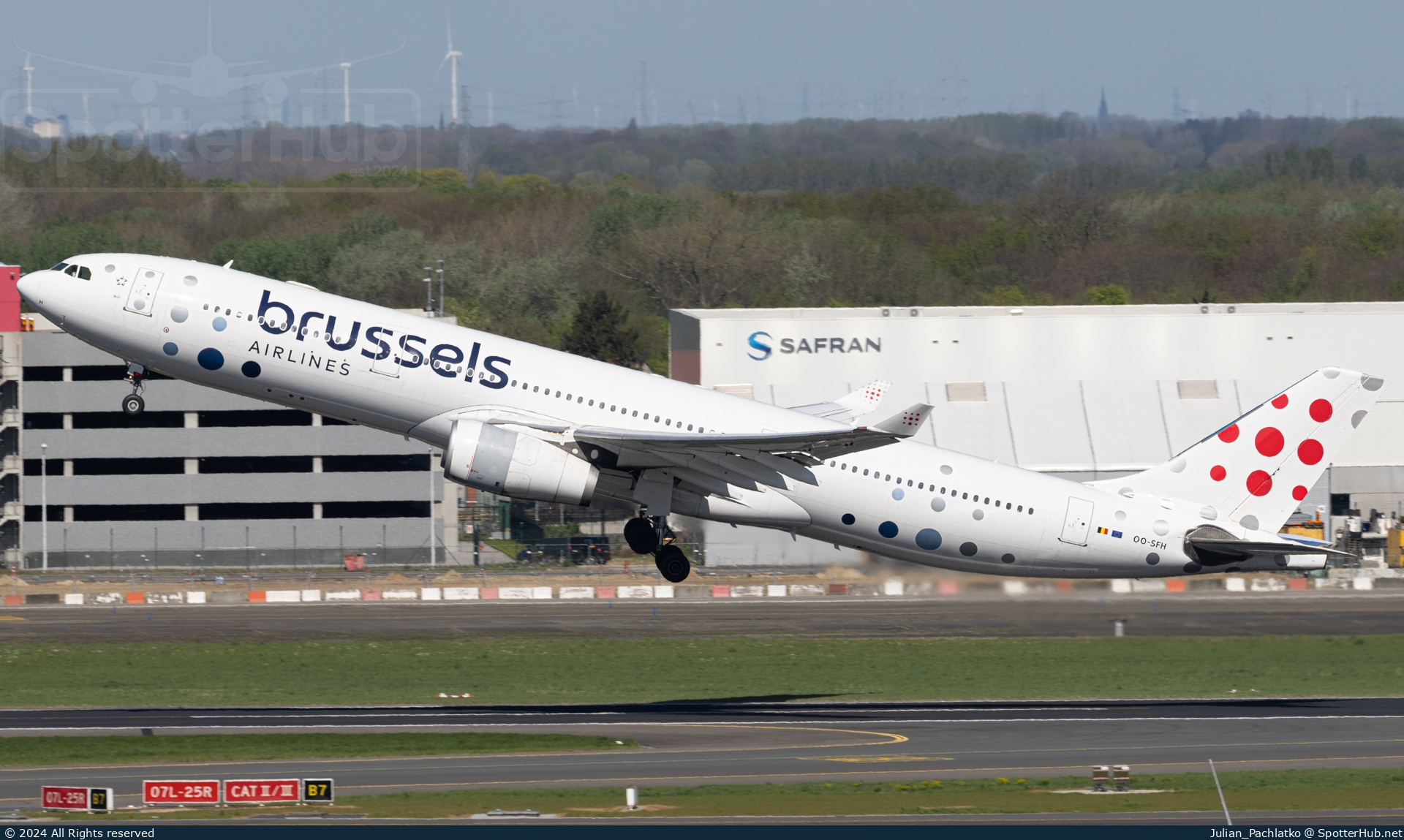 Photo of OO-SFH - Airbus A330-342 operated by Brussels Airlines
