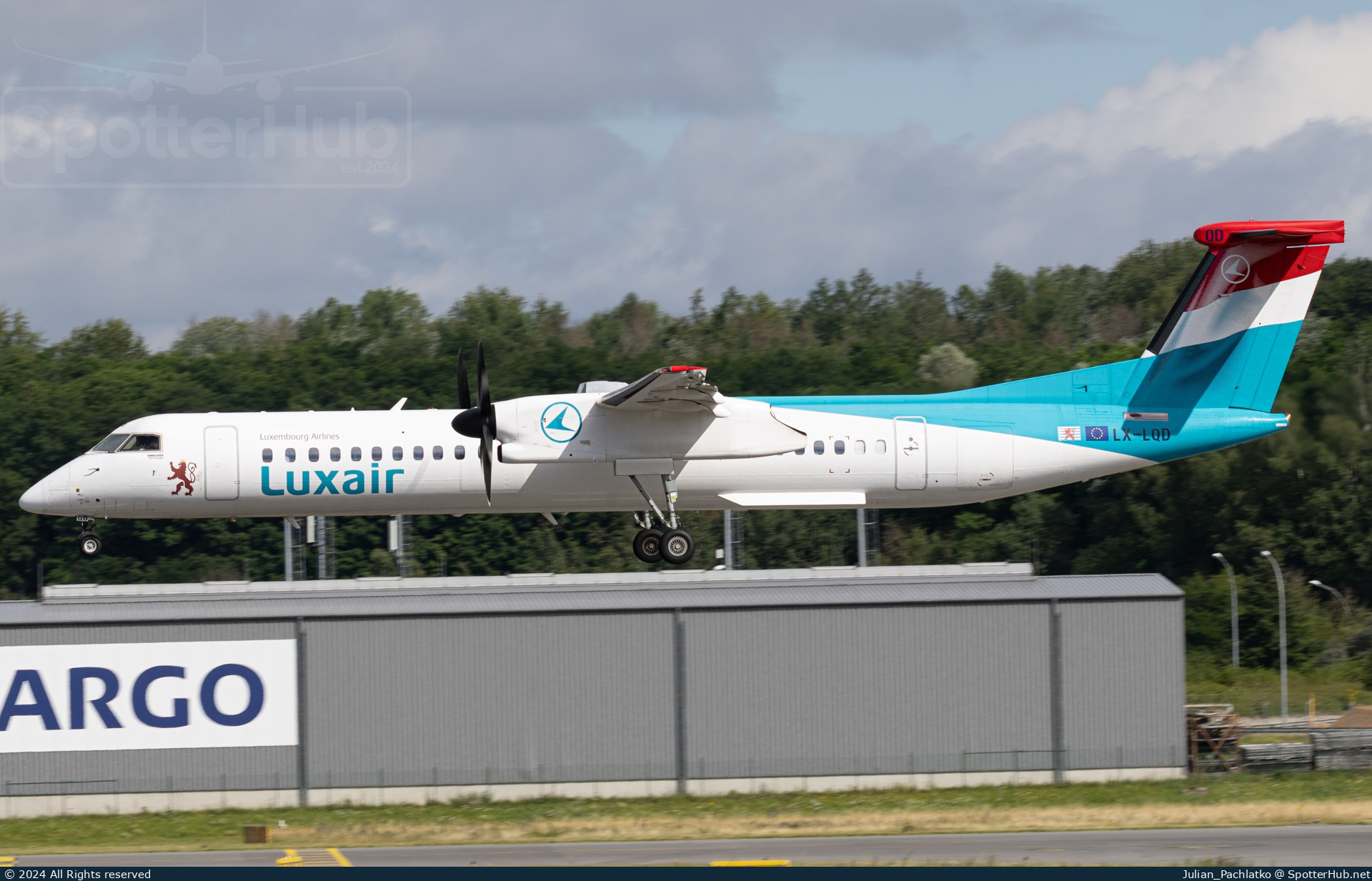 Photo of LX-LQD - Bombardier DHC-8-402 Dash 8 Q400 operated by Luxair
