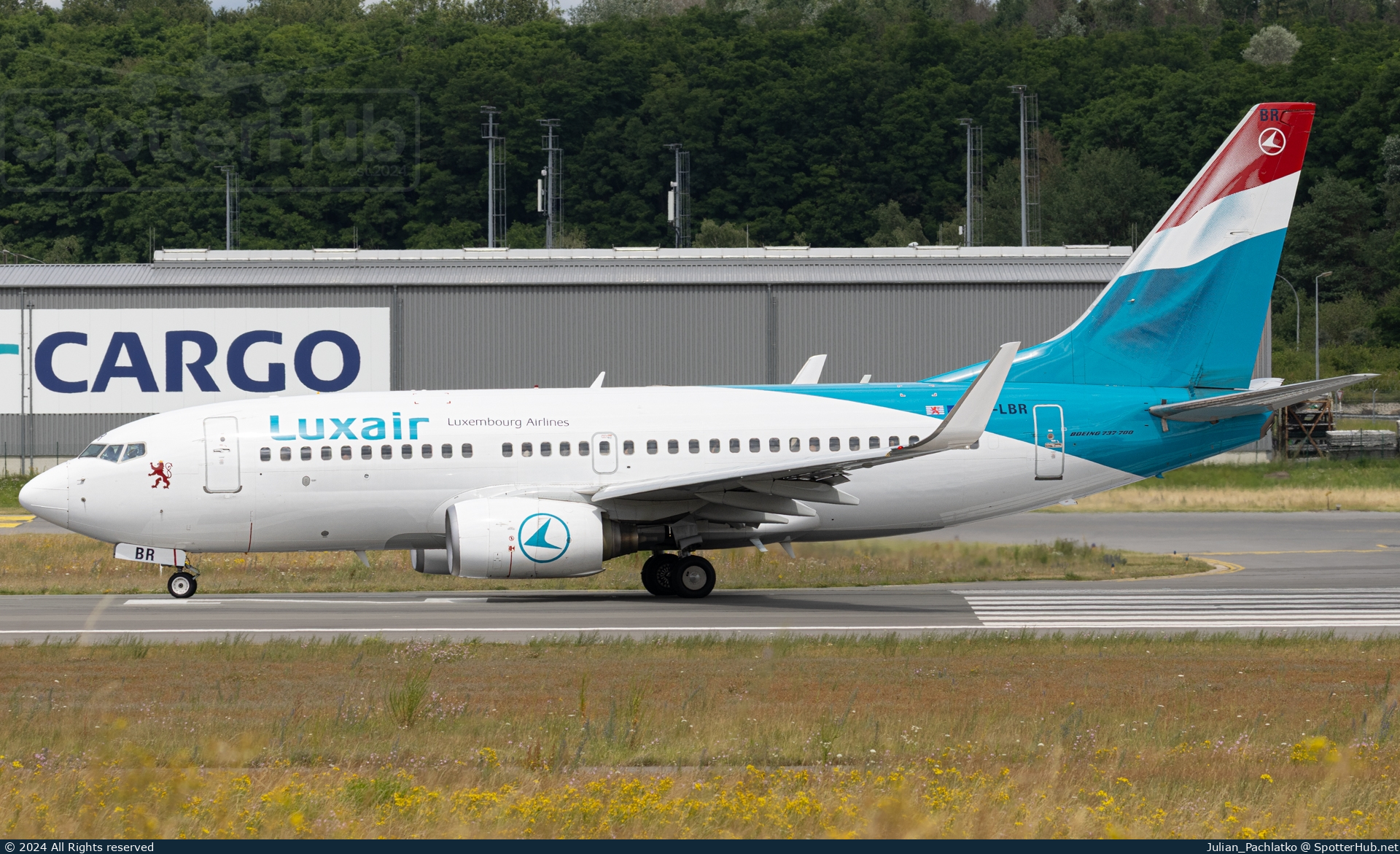 Photo of LX-LBR - Boeing 737-7K2 operated by Luxair