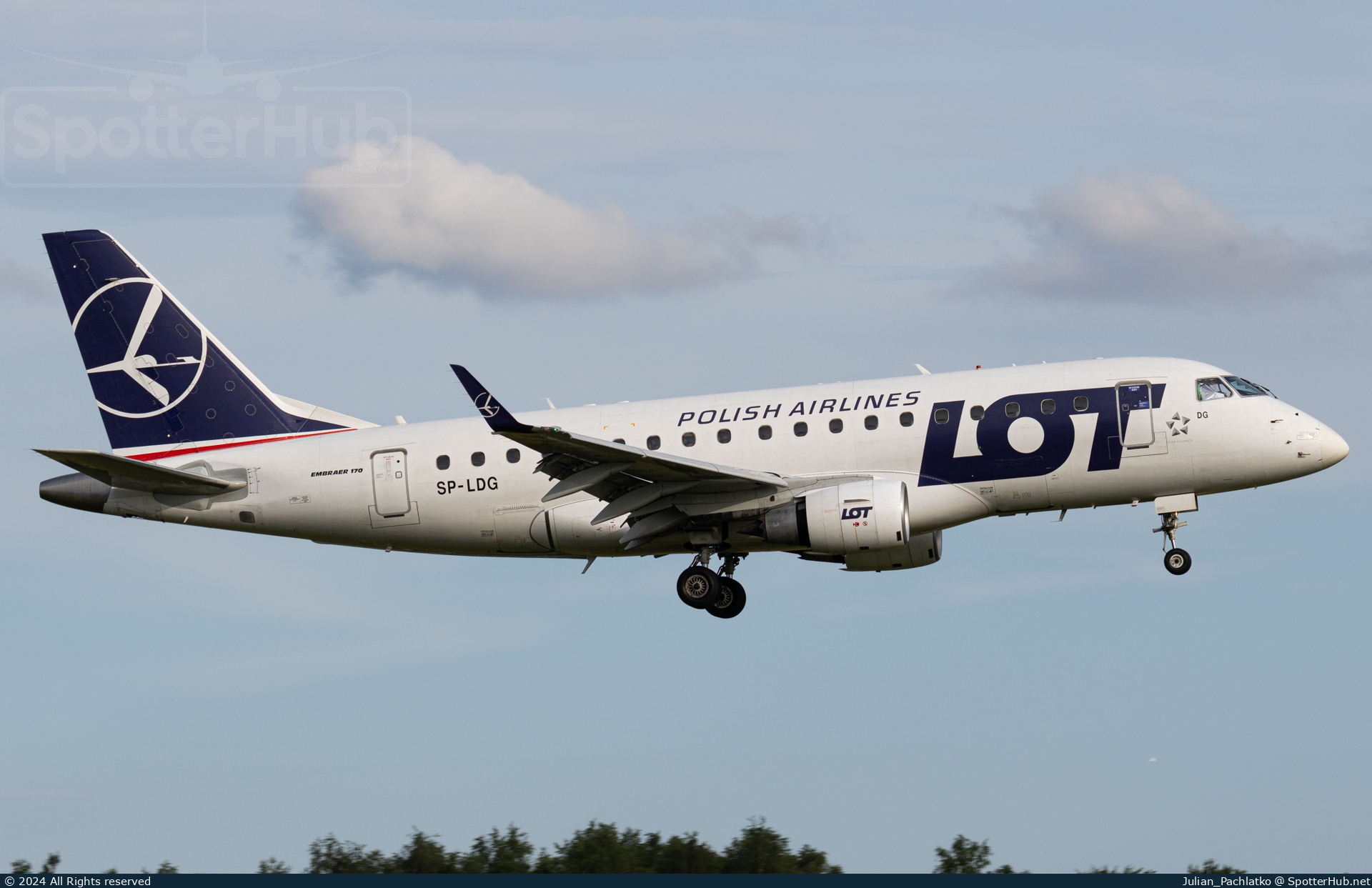Photo of SP-LDG - Embraer ERJ-170LR operated by LOT Polish Airlines