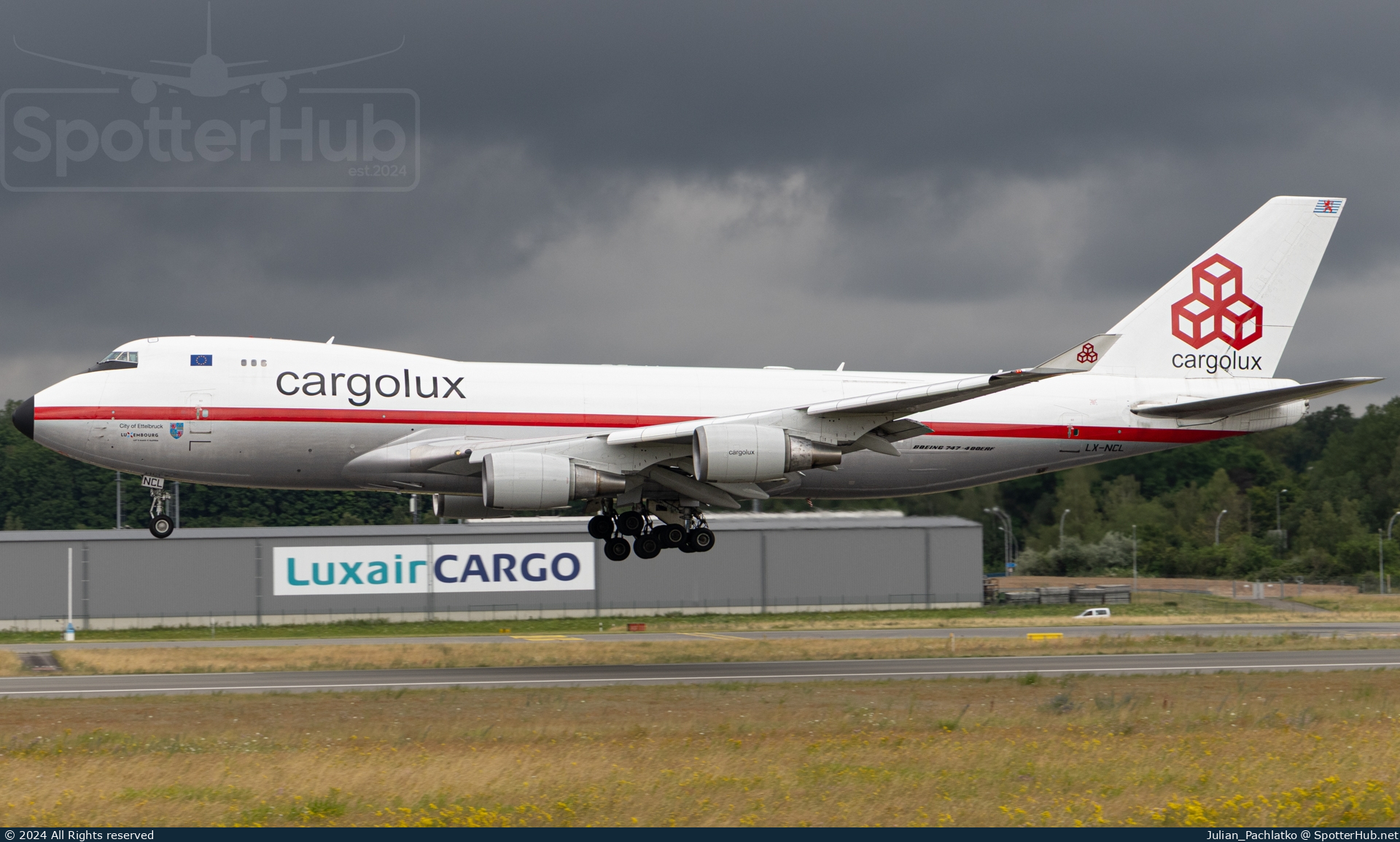 Photo of LX-NCL - Boeing 747-4EVF(ER) operated by Cargolux