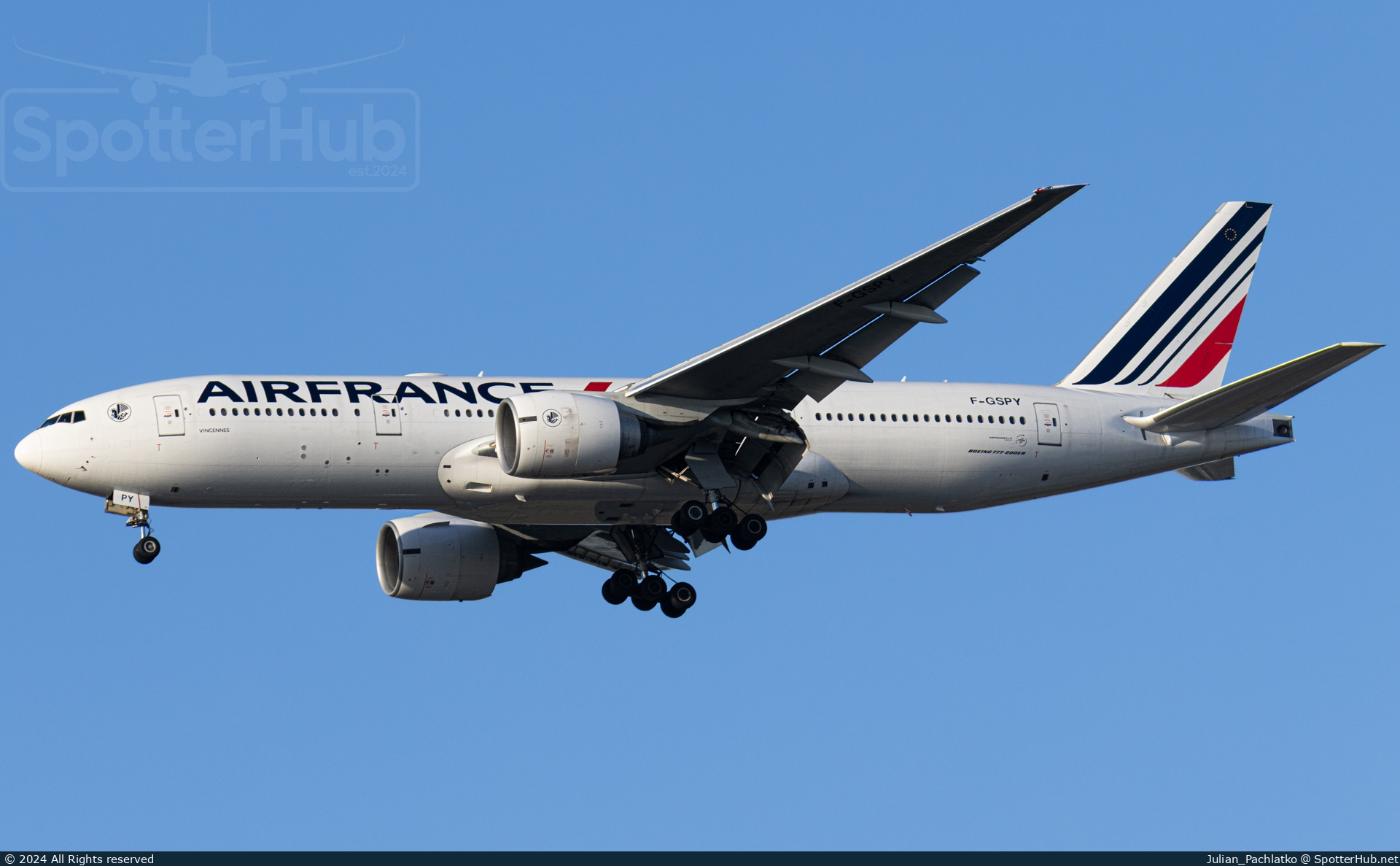 Photo of F-GSPY - Boeing 777-228(ER) operated by Air France