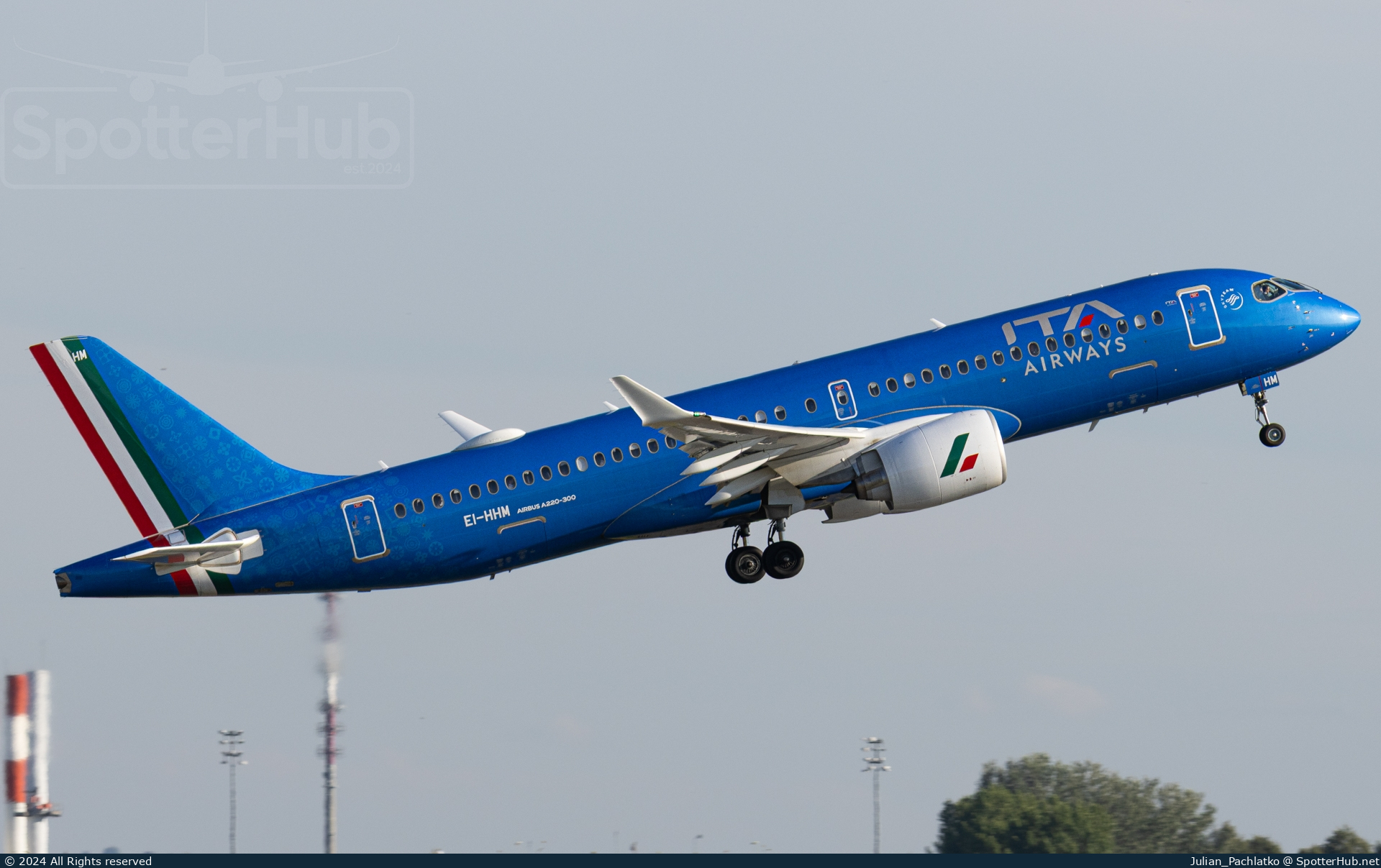 Photo of EI-HHM - Airbus A220-300 operated by ITA Airways