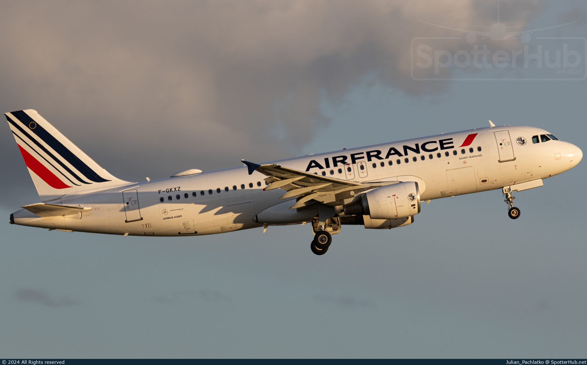 Photo of F-GKXZ - Airbus A320-214 operated by Air France