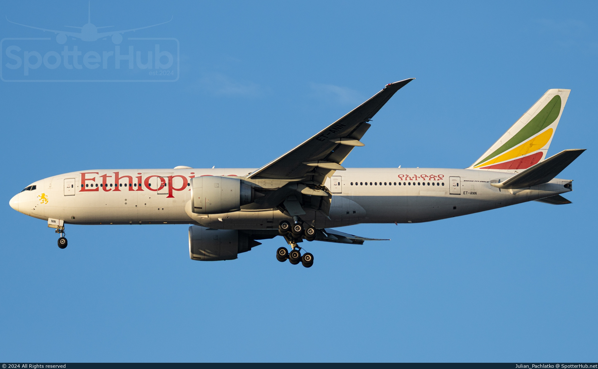 Photo of ET-ANN - Boeing 777-260(LR) operated by Ethiopian Airlines