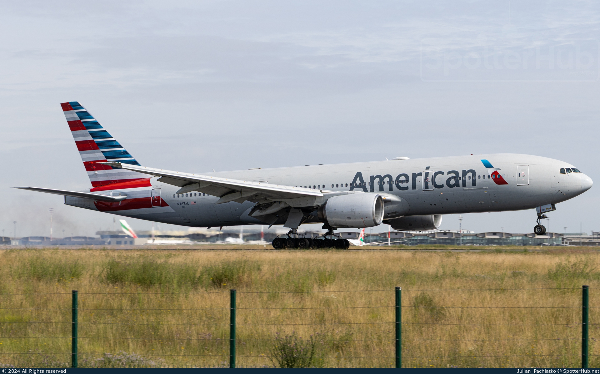 Photo of N787AL - Boeing 777-223(ER) operated by American Airlines