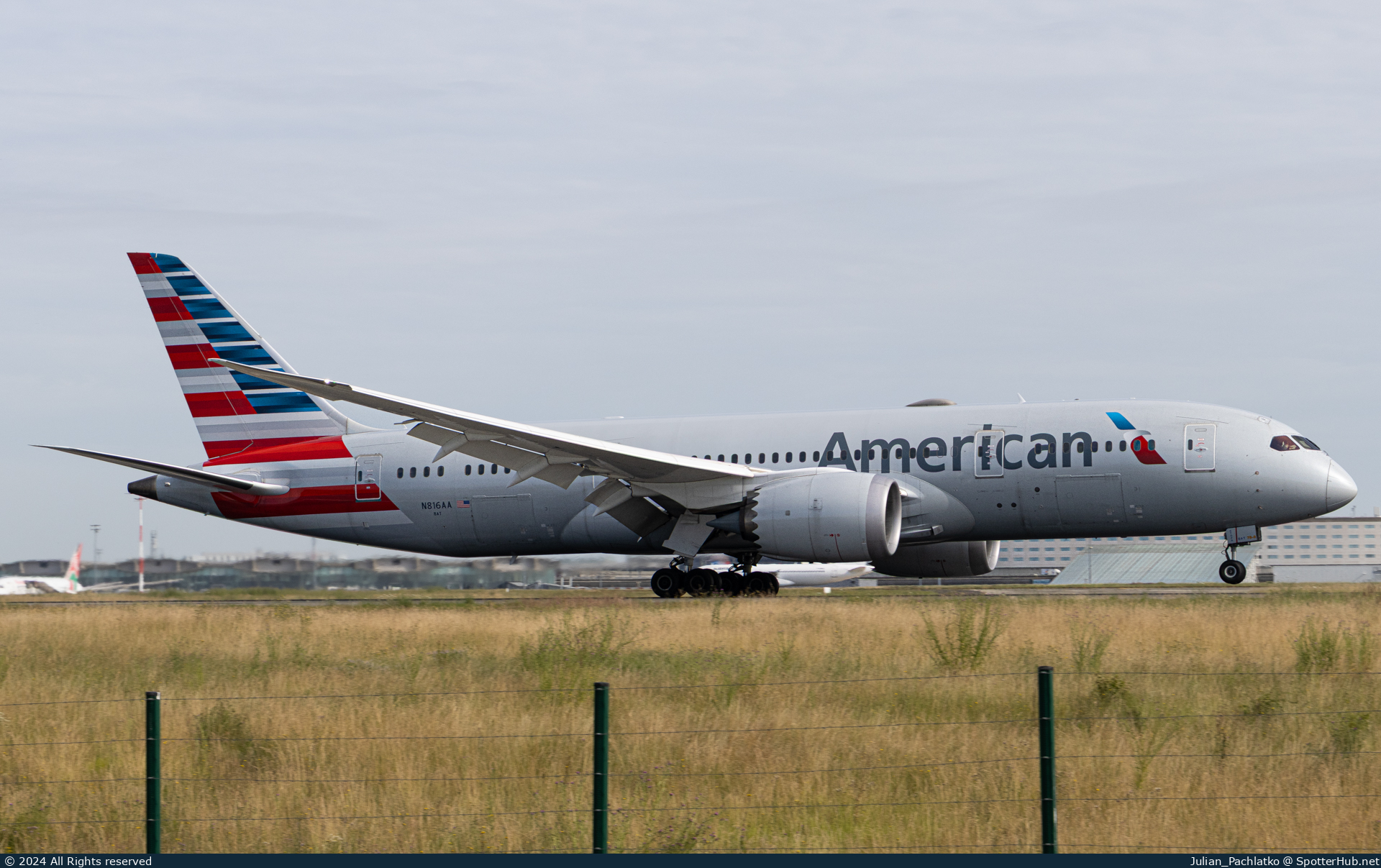 Photo of N816AA - Boeing 787-8 Dreamliner operated by American Airlines