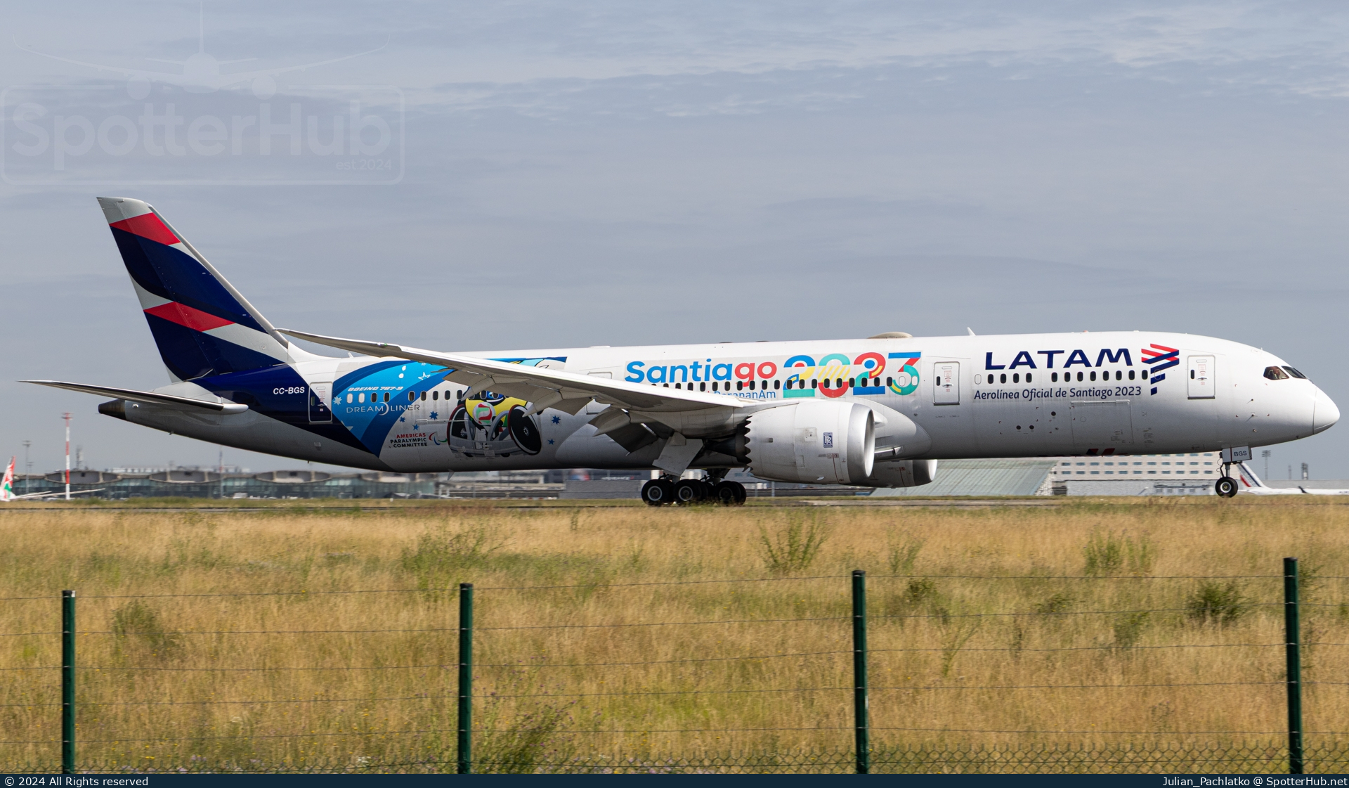 Photo of CC-BGS - Boeing 787-9 Dreamliner operated by LATAM Airlines