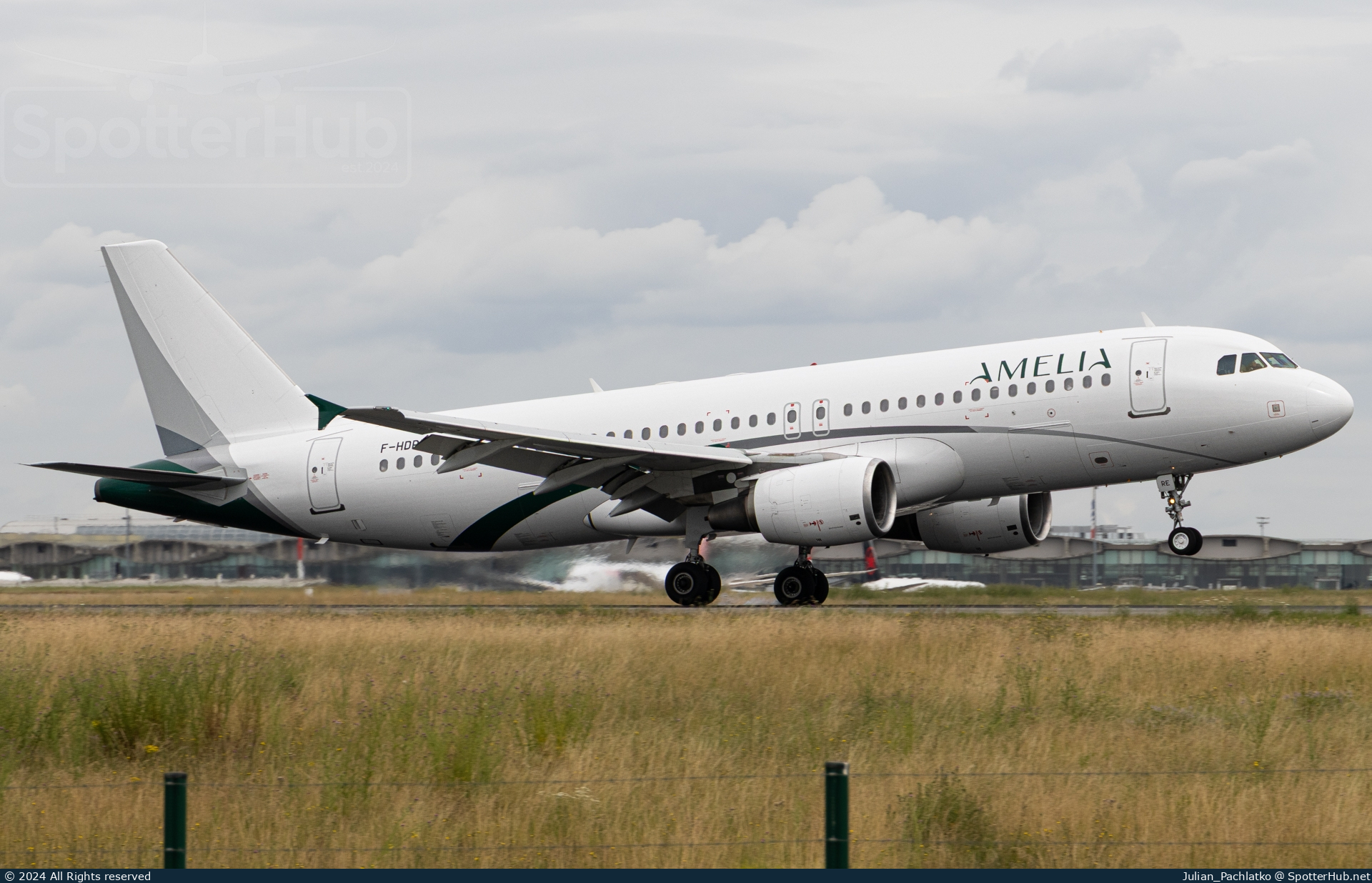 Photo of F-HDRE - Airbus A320-214 operated by Amelia International