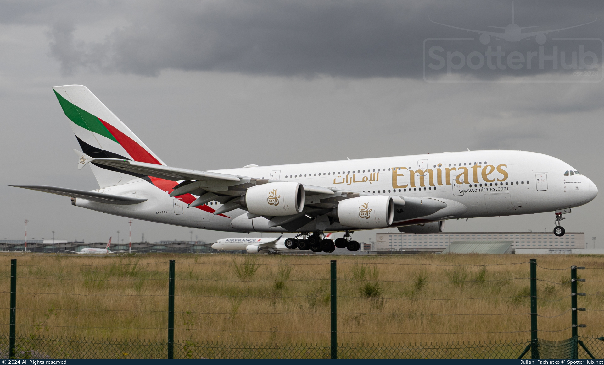Photo of A6-EOJ - Airbus A380-861 operated by Emirates