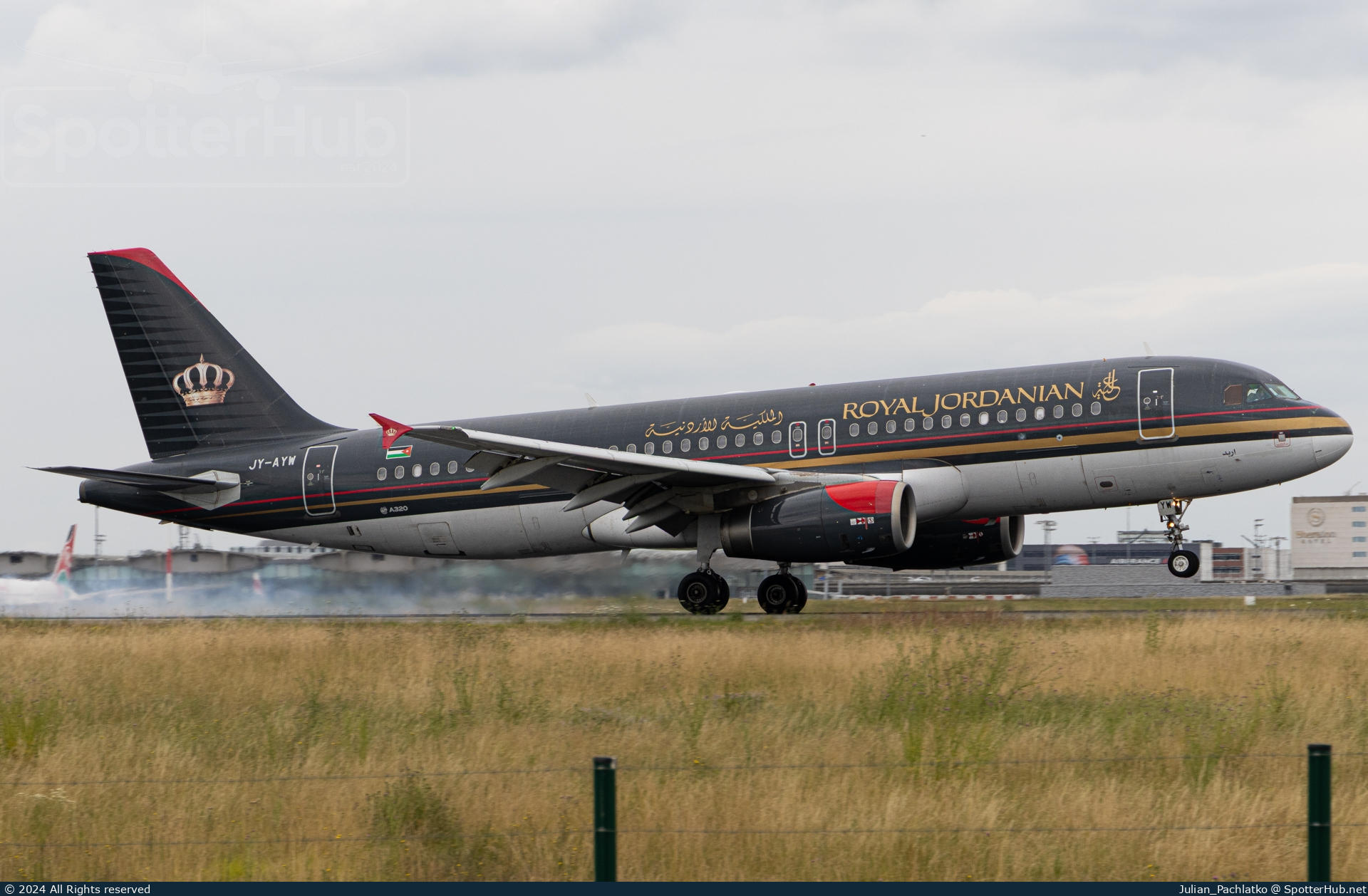 Photo of JY-AYM - Airbus A319-132 operated by Royal Jordanian Airlines