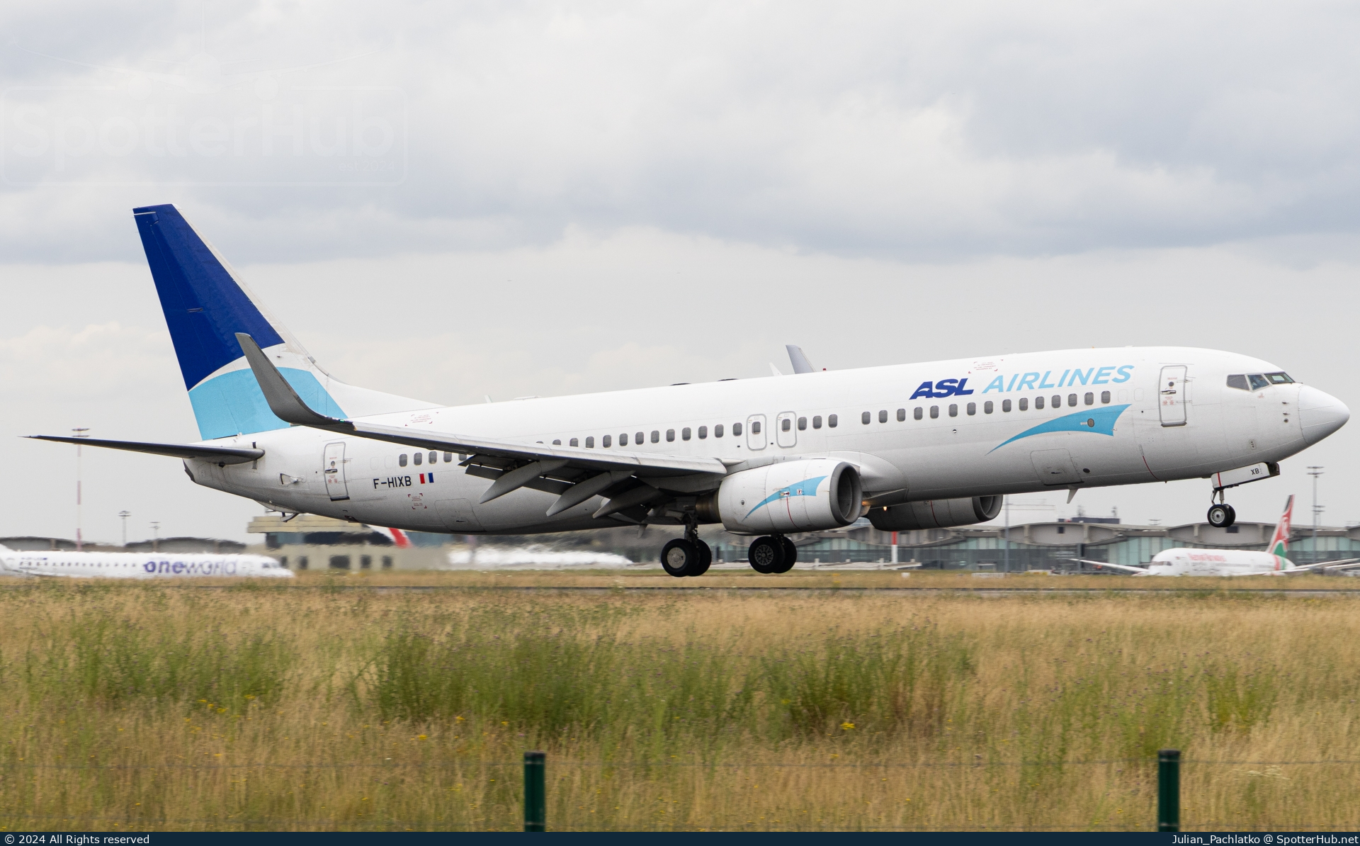 Photo of F-HIXB - Boeing 737-846 operated by ASL Airlines France