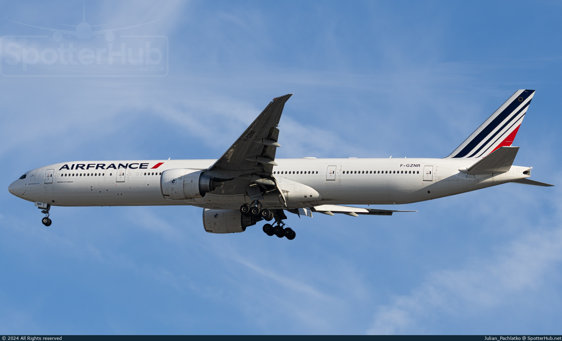 Photo of F-GZNR - Boeing 777-328(ER) operated by Air France
