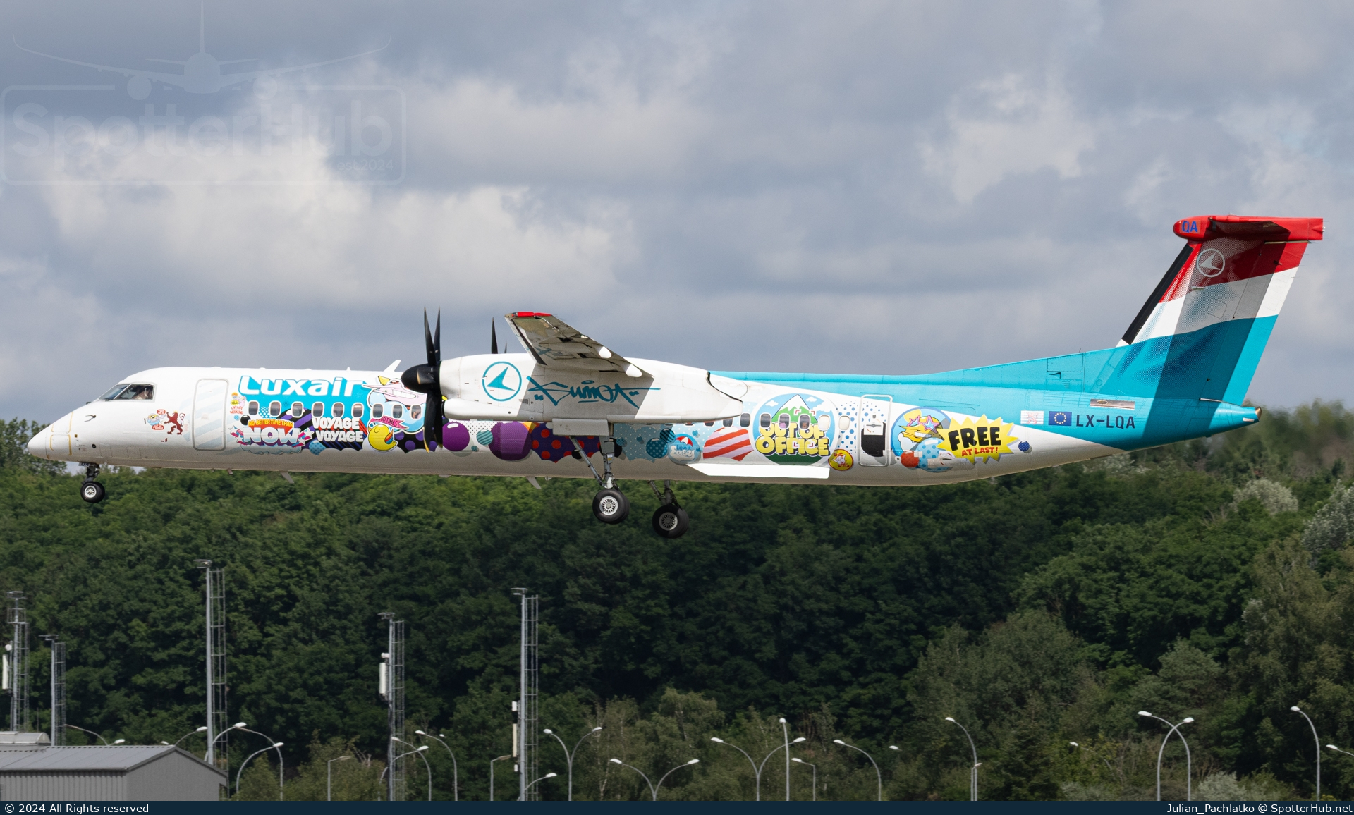 Photo of LX-LQA - Bombardier DHC-8-402 Dash 8 Q400 operated by Luxair