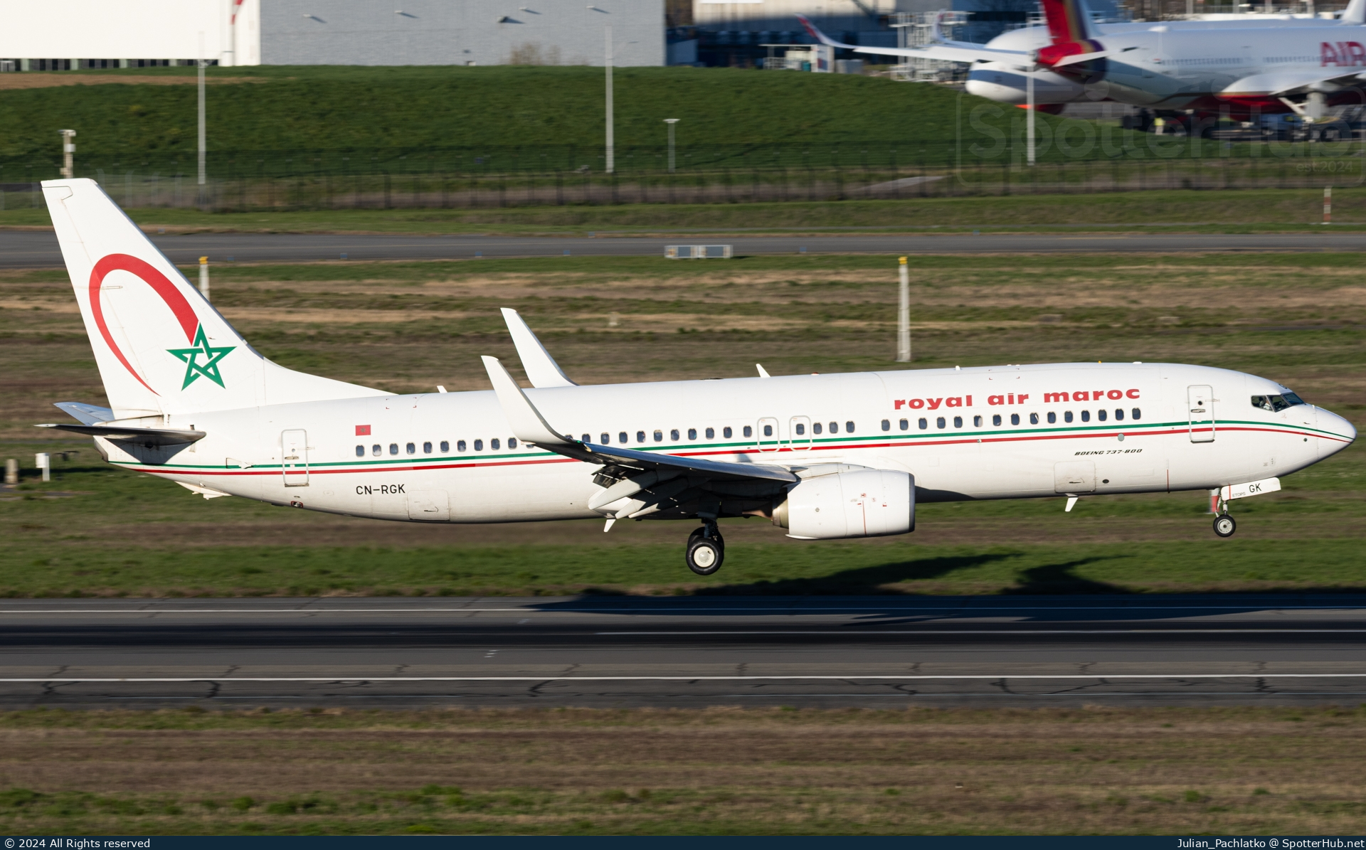 Photo of CN-RGK - Boeing 737-8B6 operated by Royal Air Maroc