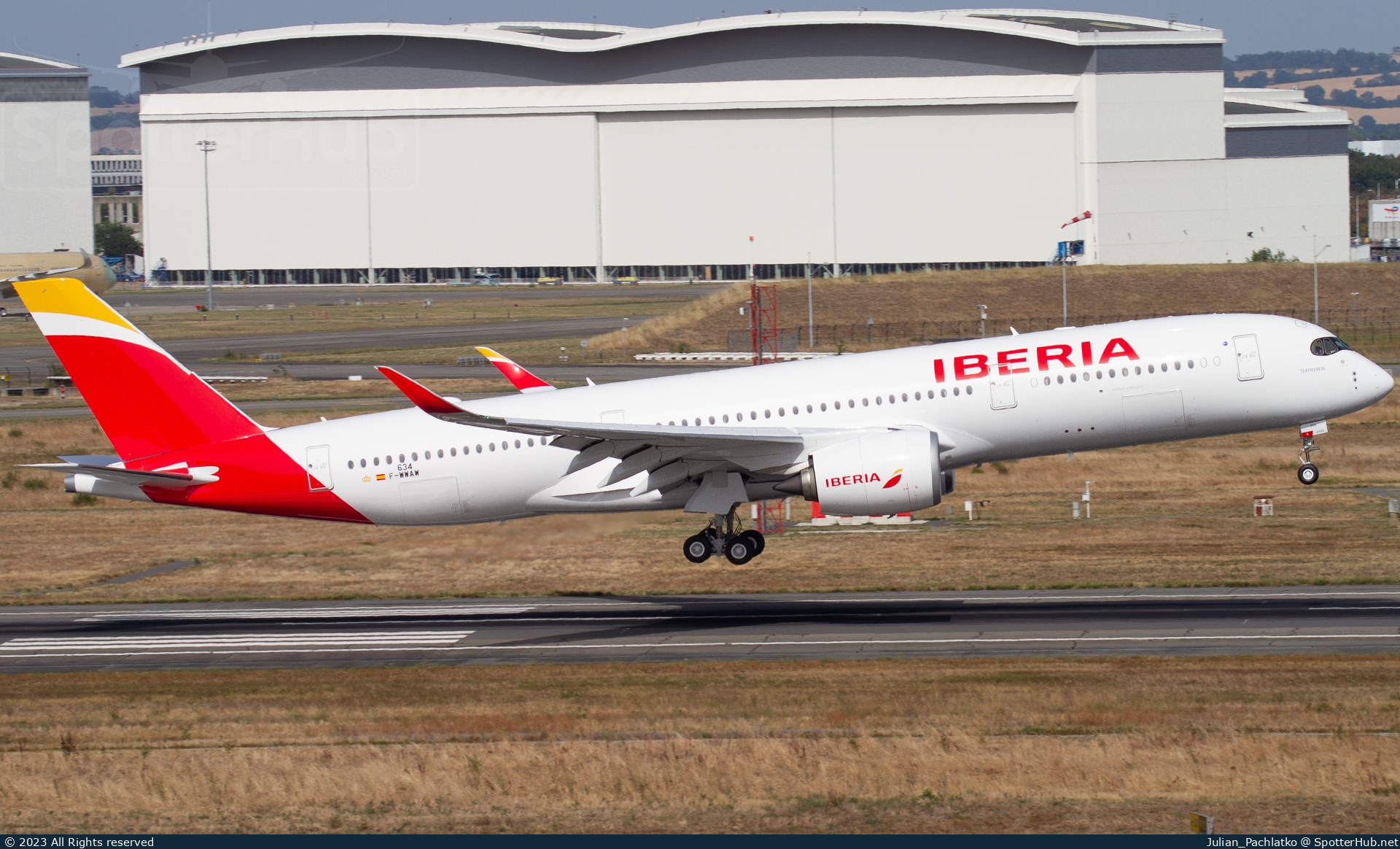 Photo of F-WWAW - Airbus A350-941 operated by Iberia