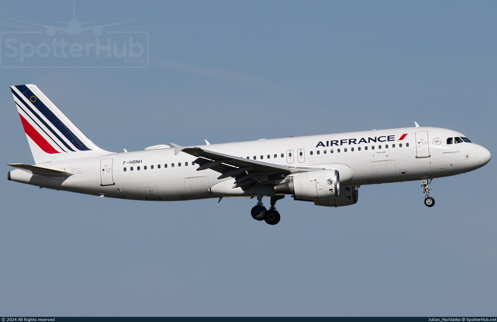 Photo of F-HBNH - Airbus A320-214 operated by Air France