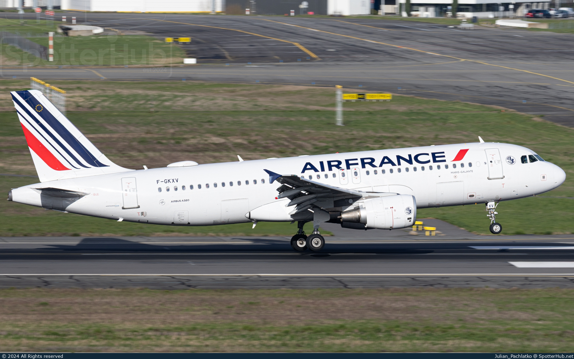 Photo of F-GKXV - Airbus A320-214 operated by Air France