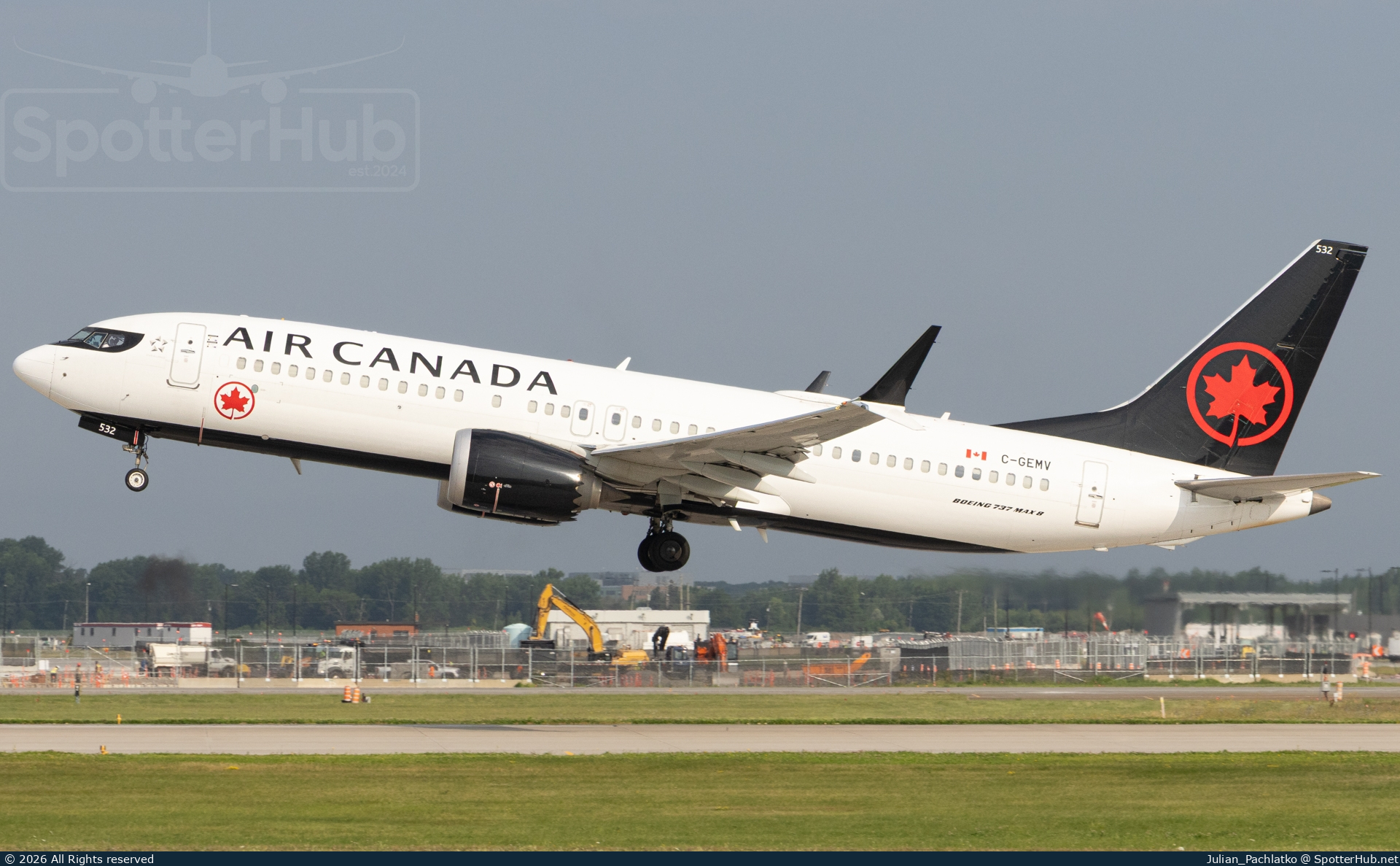 Photo of C-GEMV - Boeing 737 MAX 8 operated by Air Canada