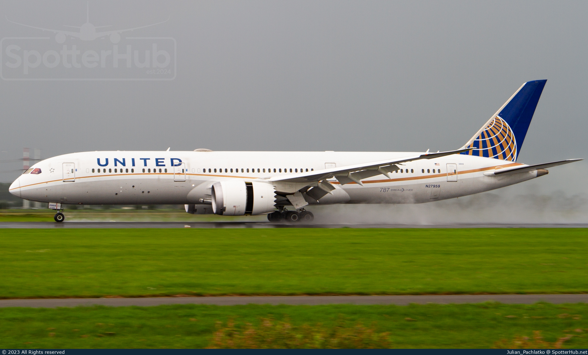 Photo of N27959 - Boeing 787-9 Dreamliner operated by United Airlines