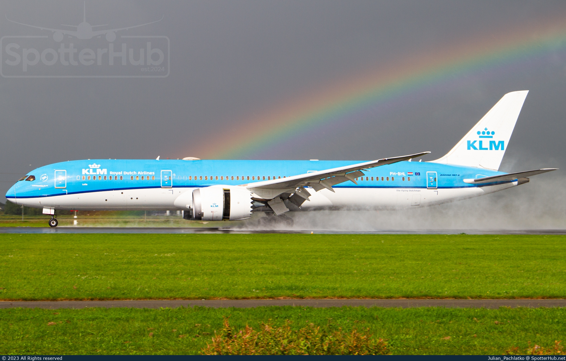 Photo of PH-BHL - Boeing 787-9 Dreamliner operated by KLM Royal Dutch Airlines