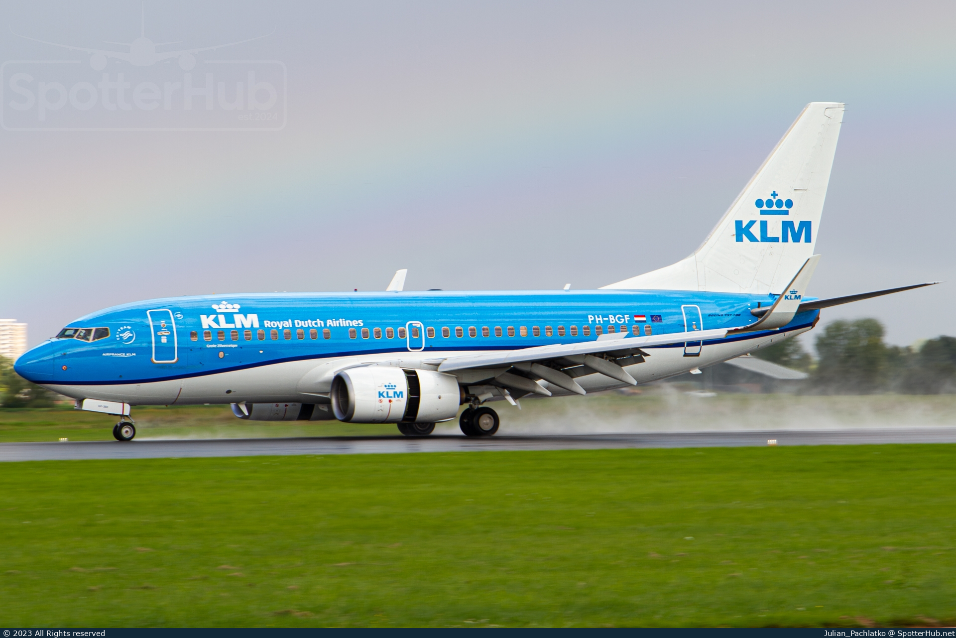 Photo of PH-BGF - Boeing 737-7K2 operated by KLM Royal Dutch Airlines