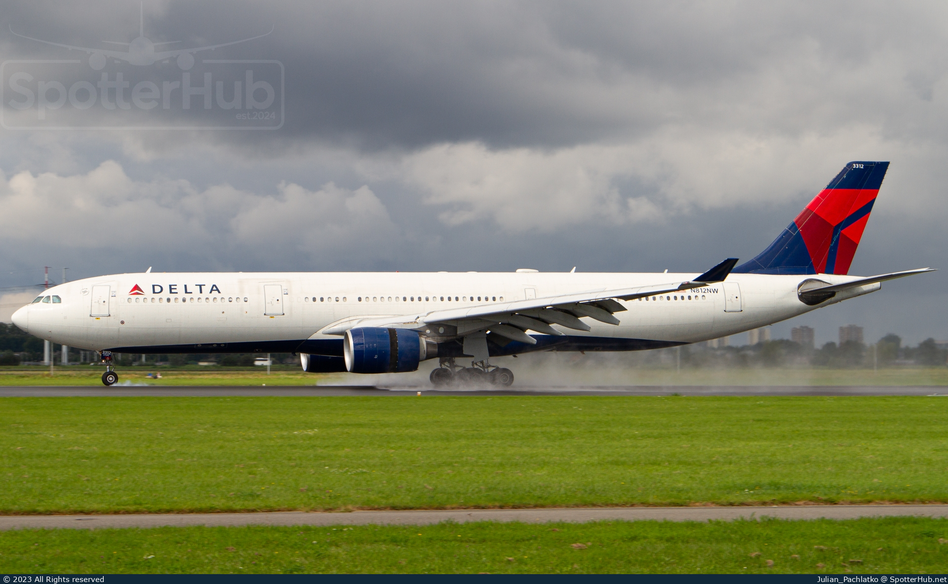 Photo of N812NW - Airbus A330-323 operated by Delta Air Lines
