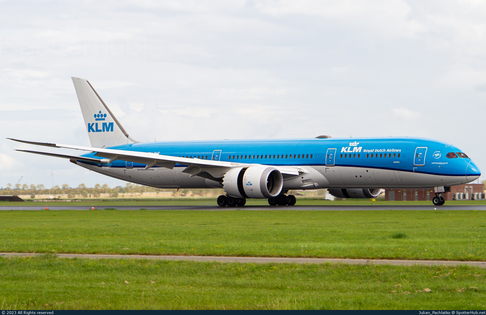 Photo of PH-BHE - Boeing 787-9 Dreamliner operated by KLM Royal Dutch Airlines