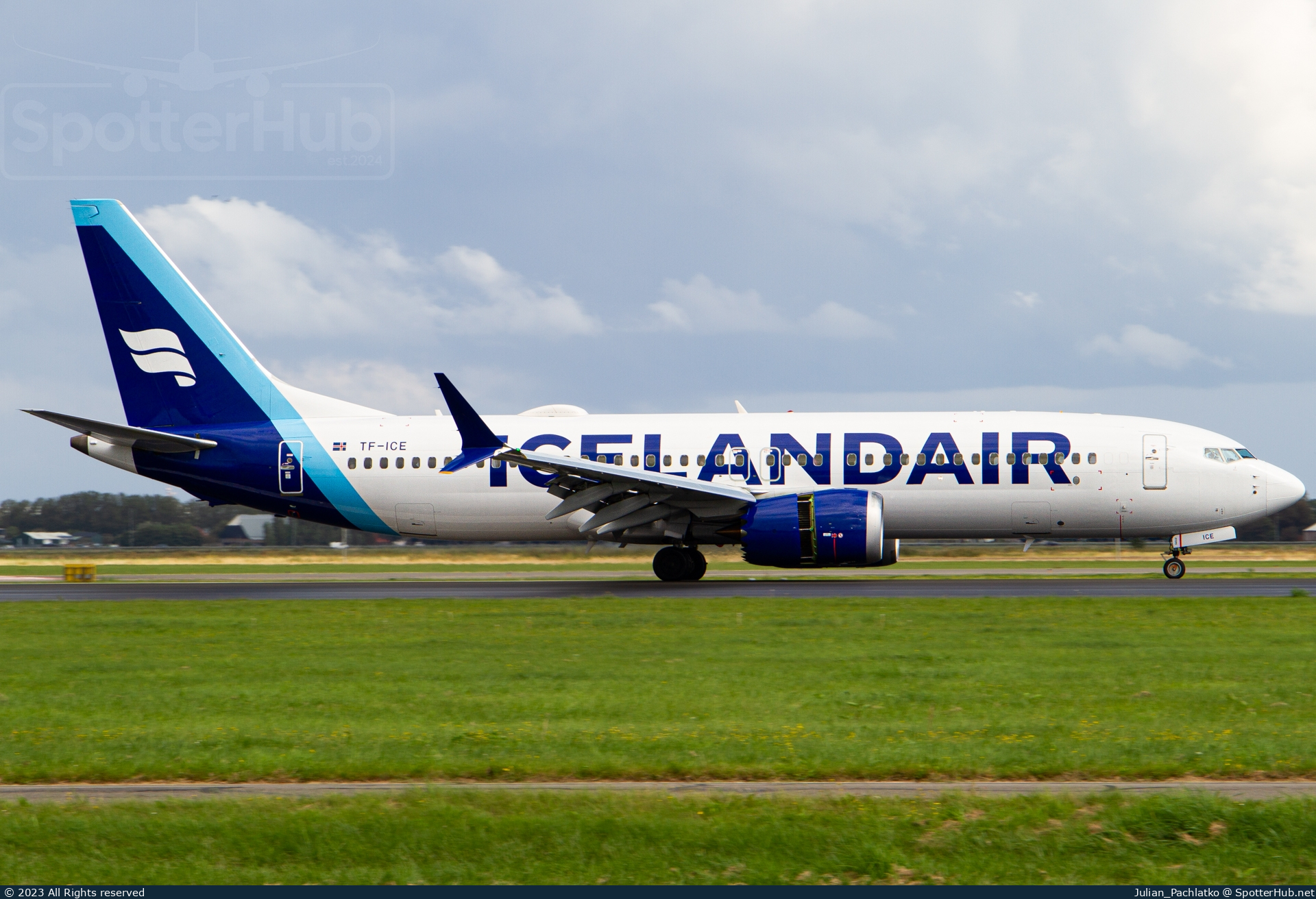 Photo of TF-ICE - Boeing 737 MAX 8 operated by Icelandair