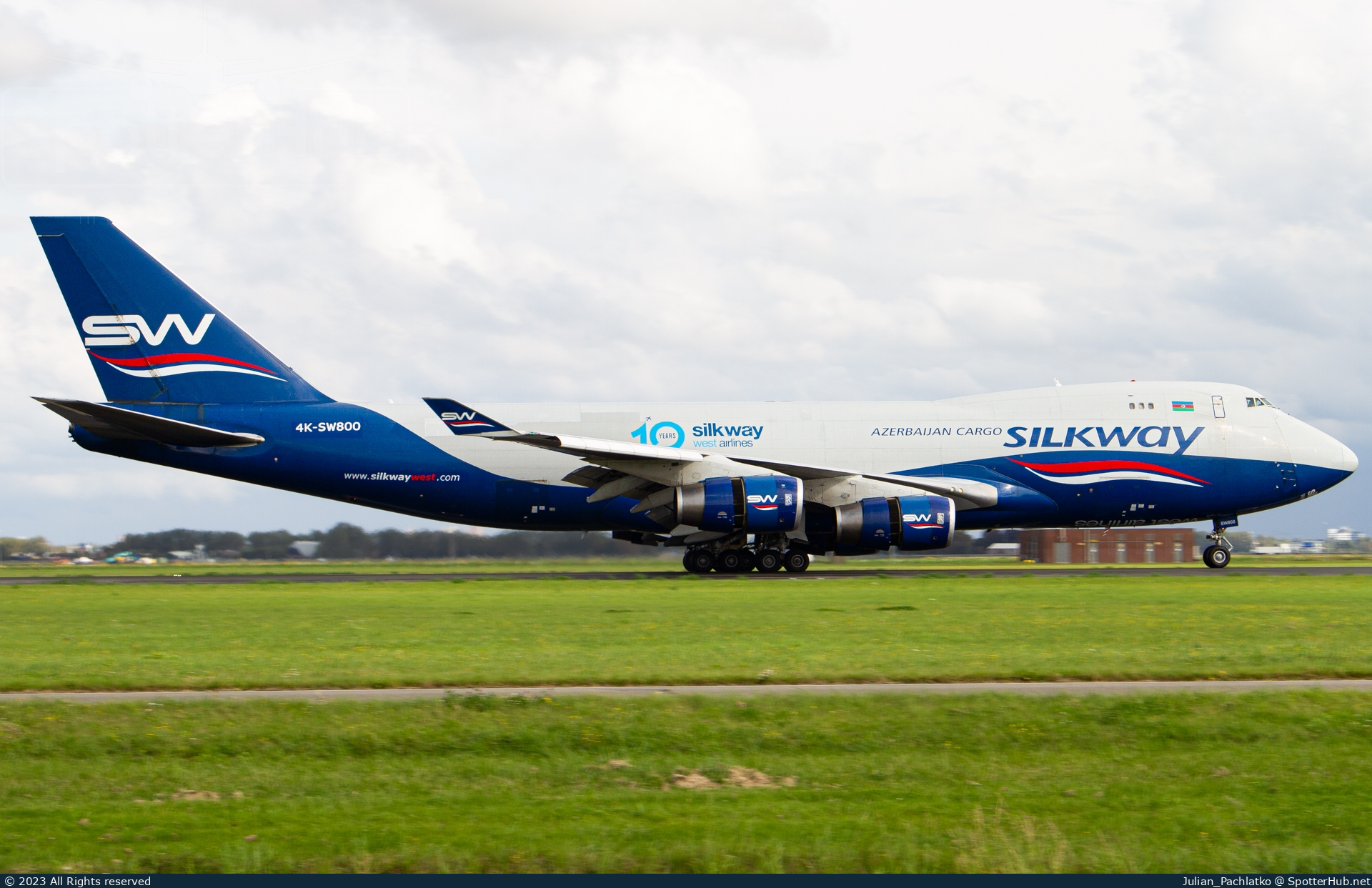 Photo of 4K-SW800 - Boeing 747-4R7F operated by Silk Way West Airlines