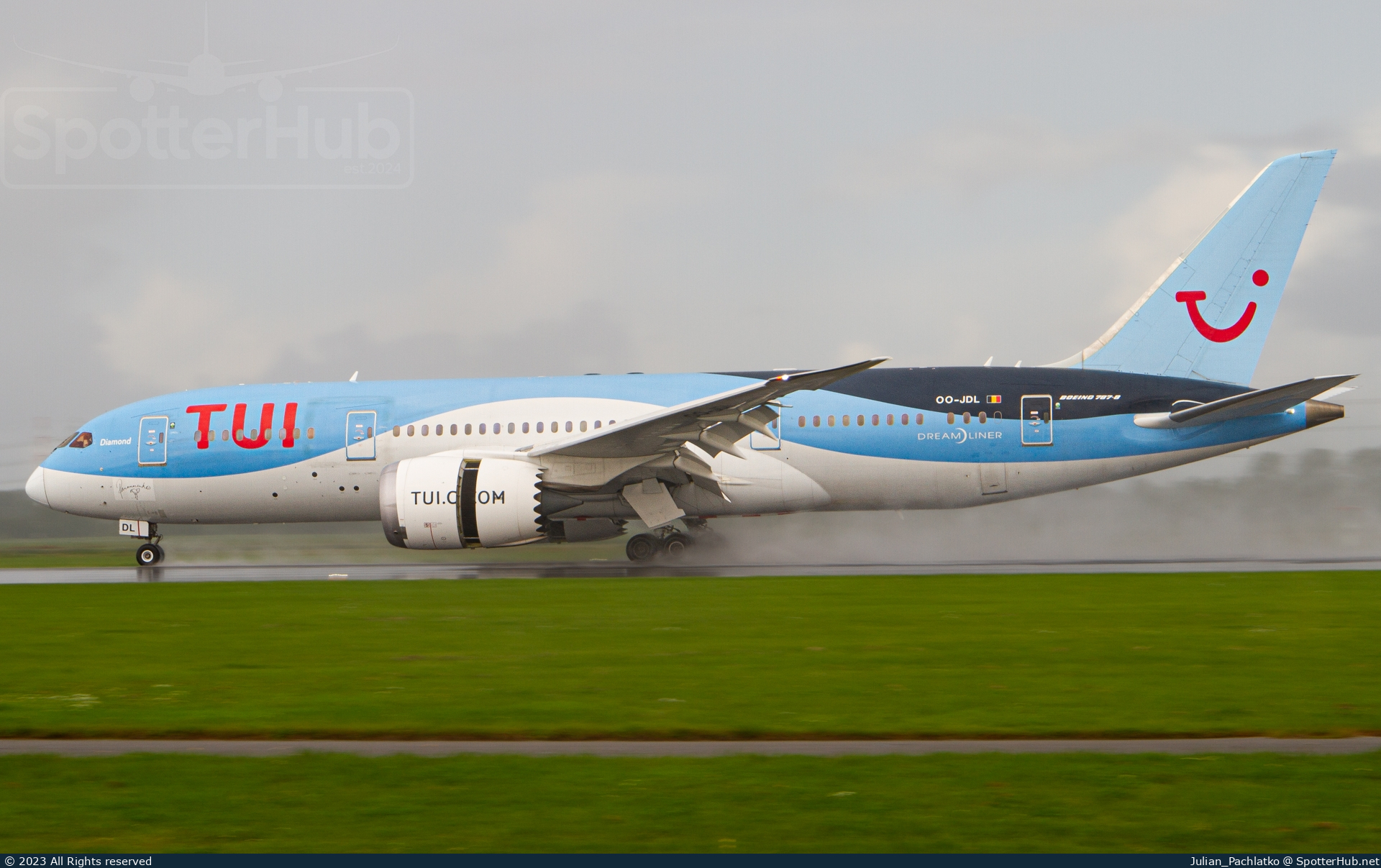 Photo of OO-JDL - Boeing 787-8 Dreamliner operated by TUI Airlines Belgium
