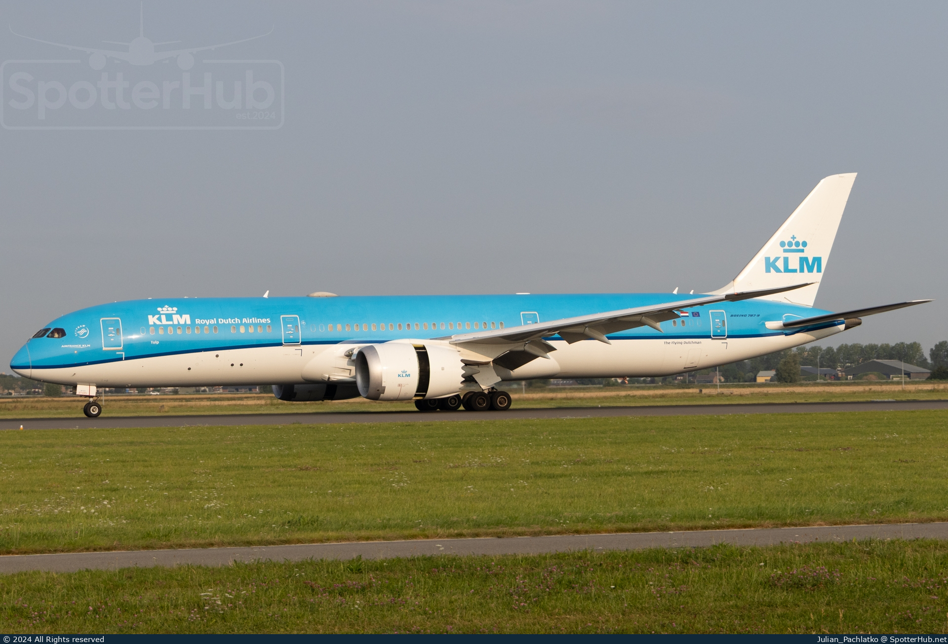 Photo of PH-BHP - Boeing 787-9 Dreamliner operated by KLM Royal Dutch Airlines