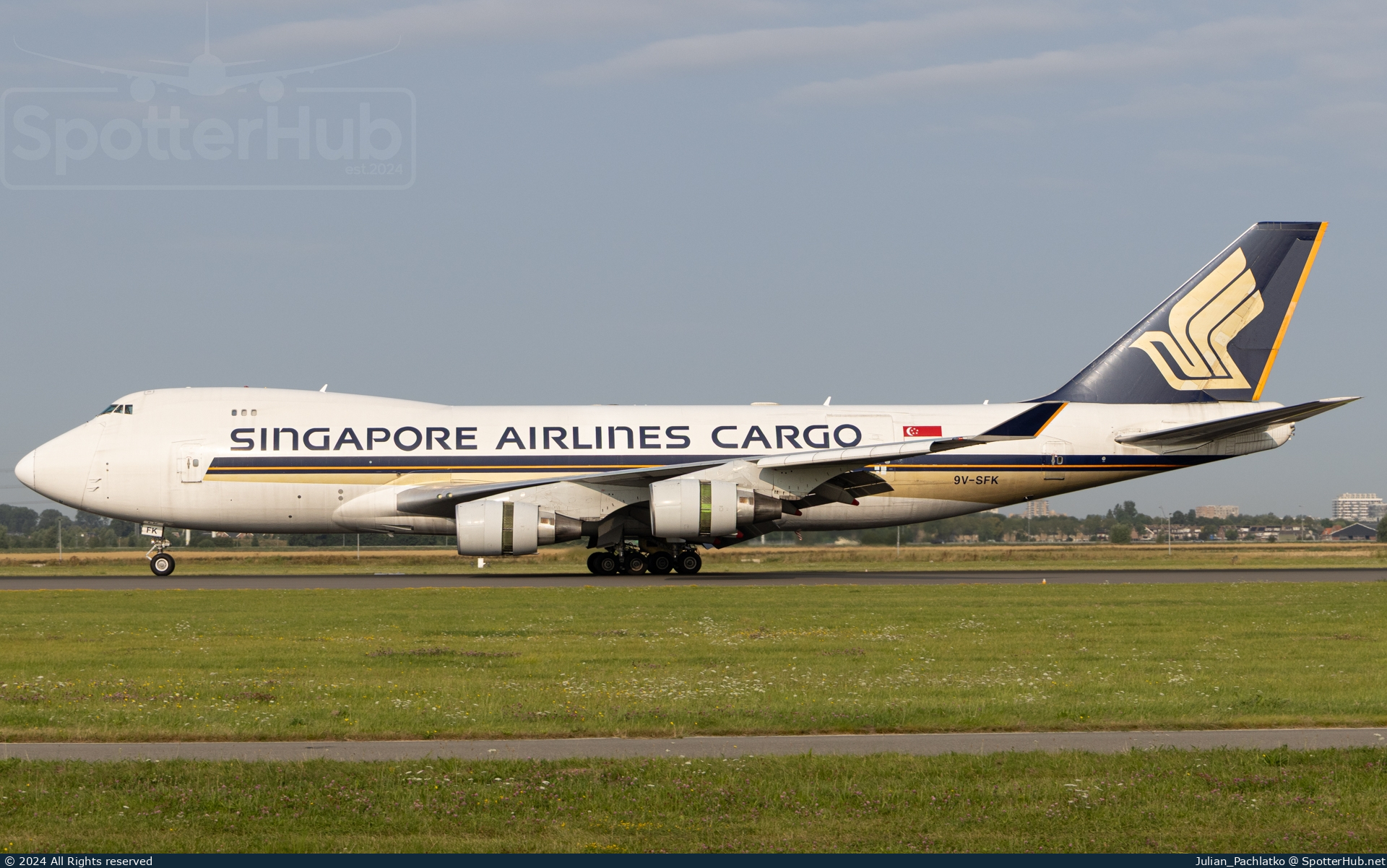 Photo of 9V-SFK - Boeing 747-412F operated by Singapore Airlines Cargo