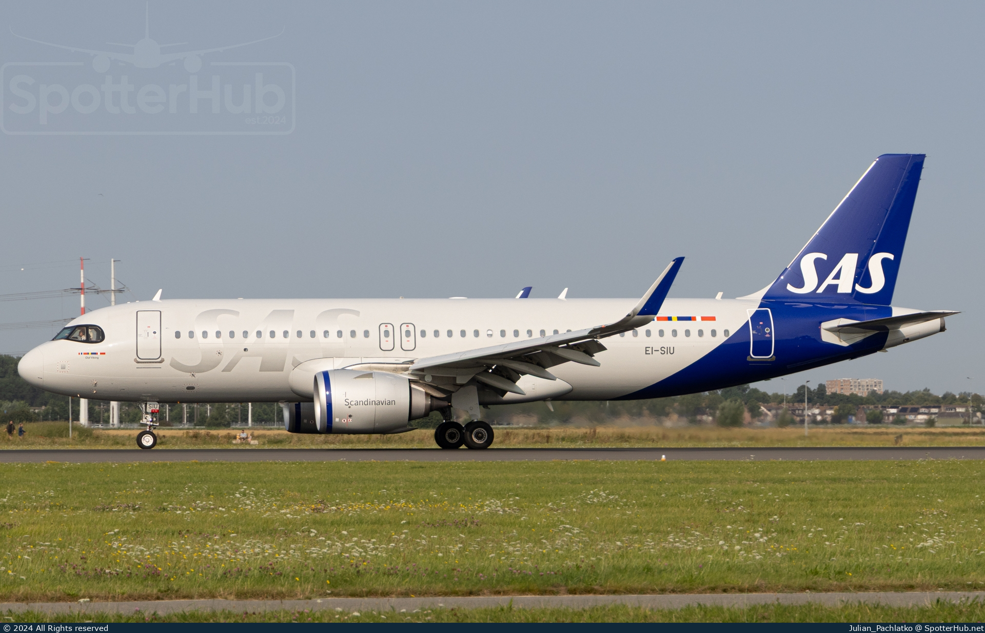 Photo of EI-SIU - Airbus A320-251N operated by SAS Connect