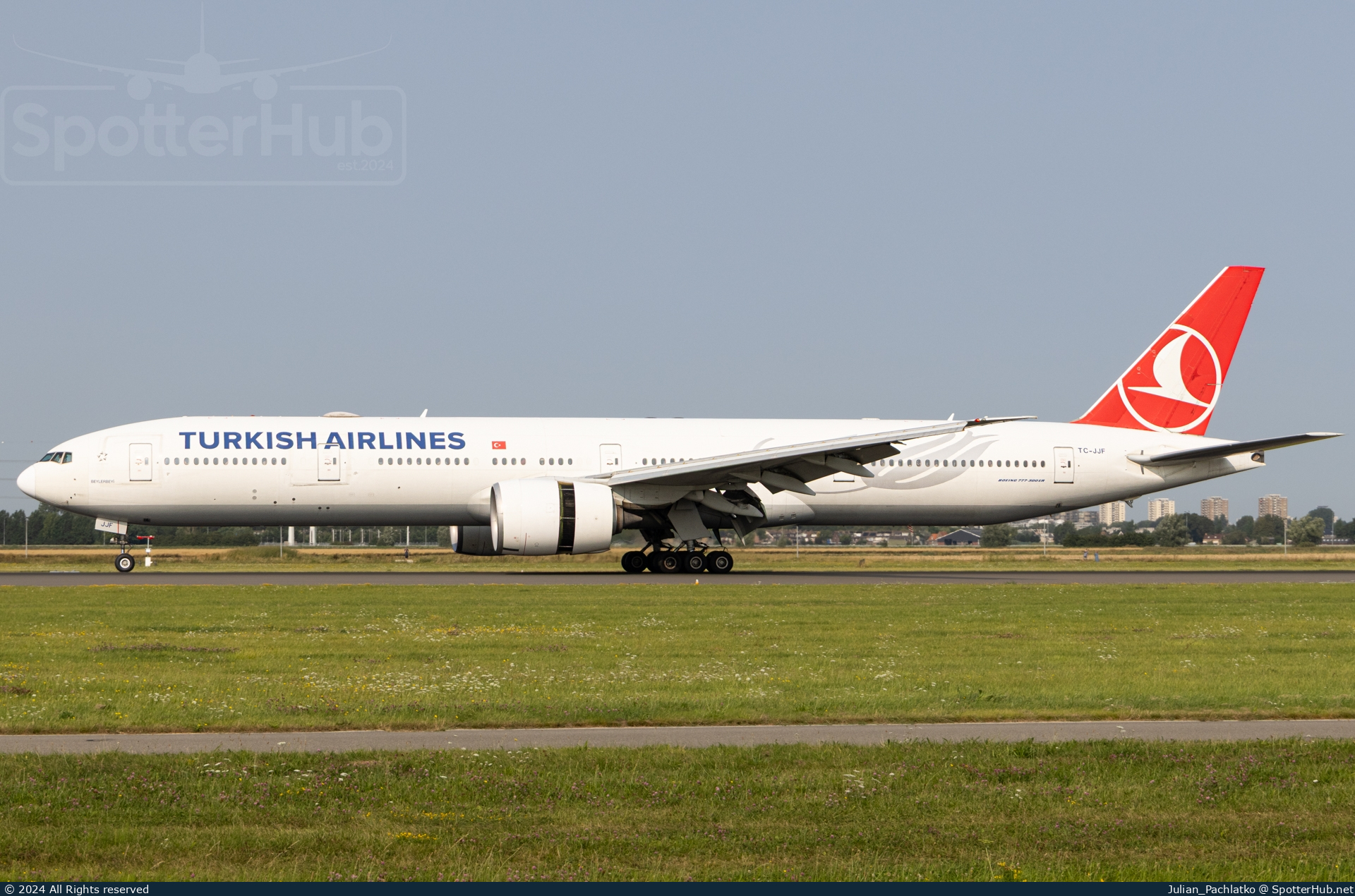 Photo of TC-JJF - Boeing 777-3F2(ER) operated by Turkish Airlines