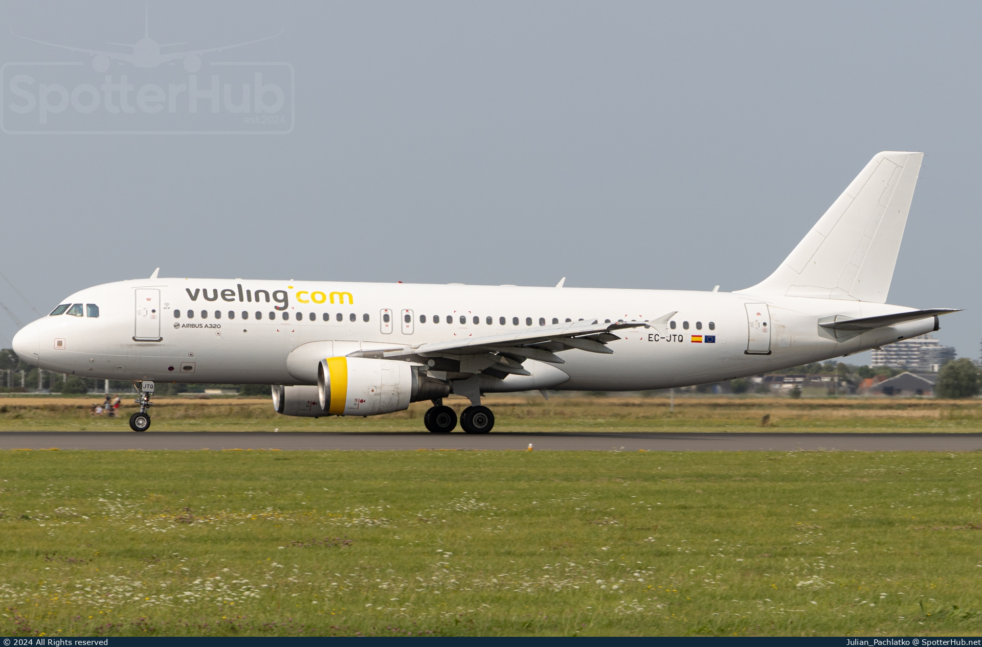 Photo of EC-JTQ - Airbus A320-214 operated by Vueling