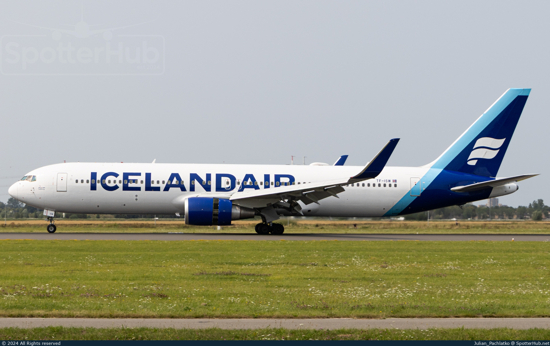 Photo of TF-ISW - Boeing 767-319(ER) operated by Icelandair